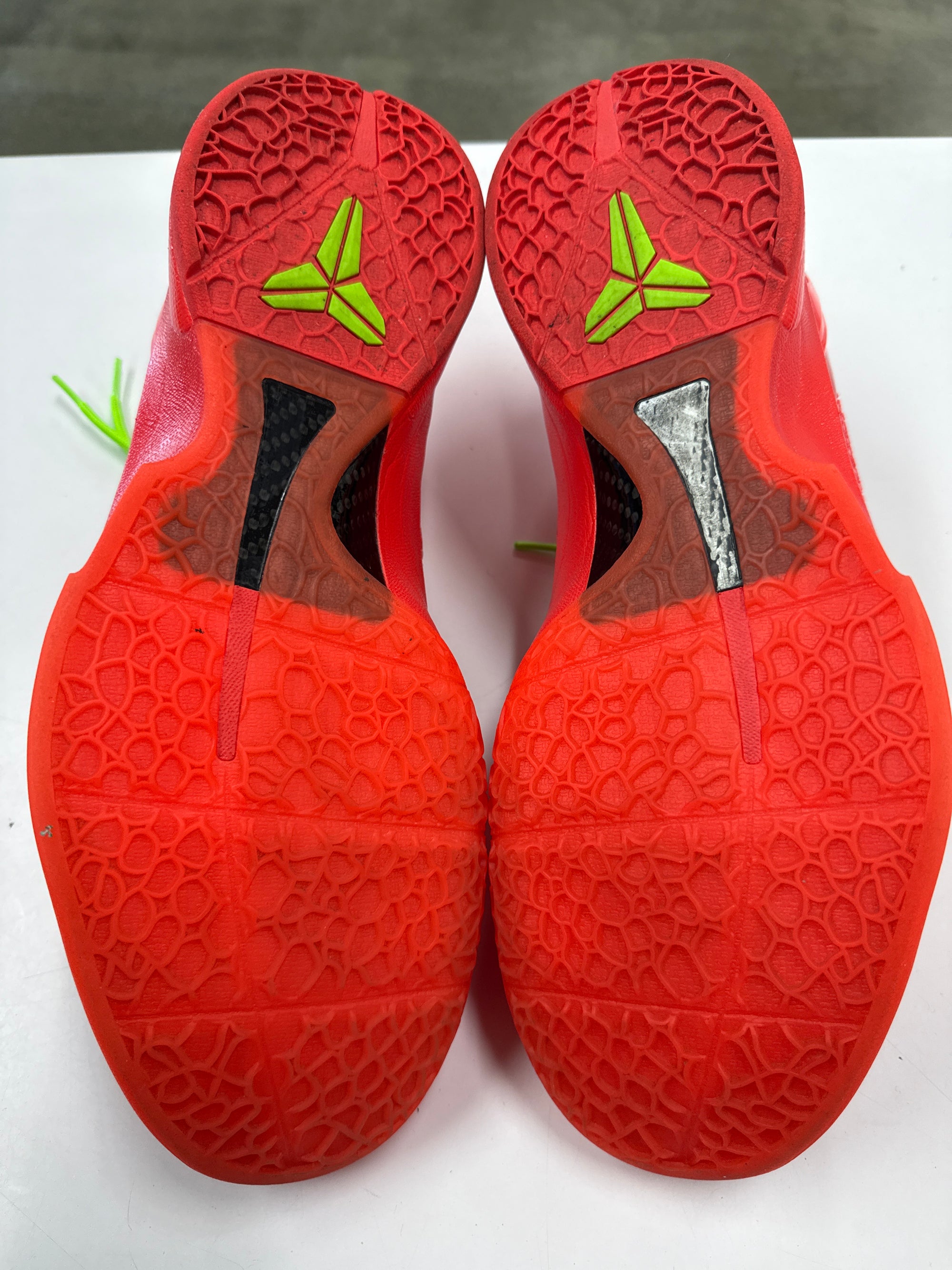 KOBE 6 PROTRO REVERSE GRINCH - SIZE 14 (WORN)