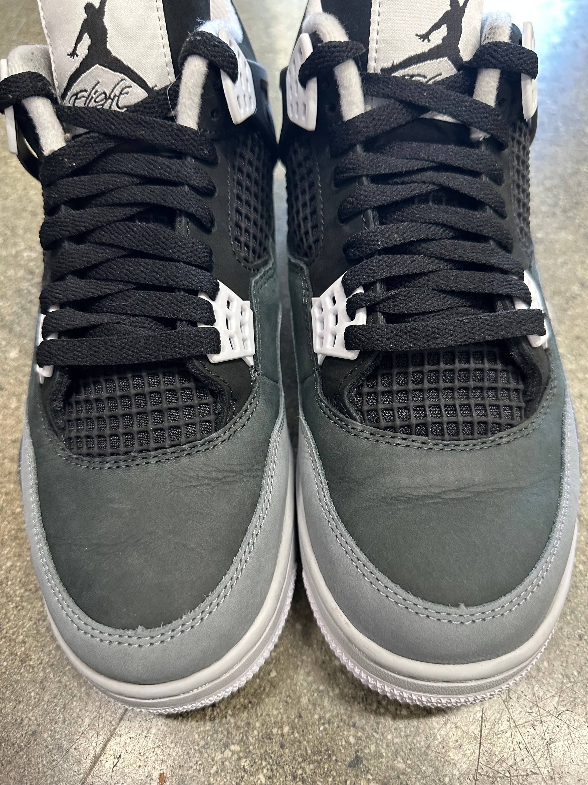 AIR JORDAN 4 FEAR - SIZE 9.5 (WORN)