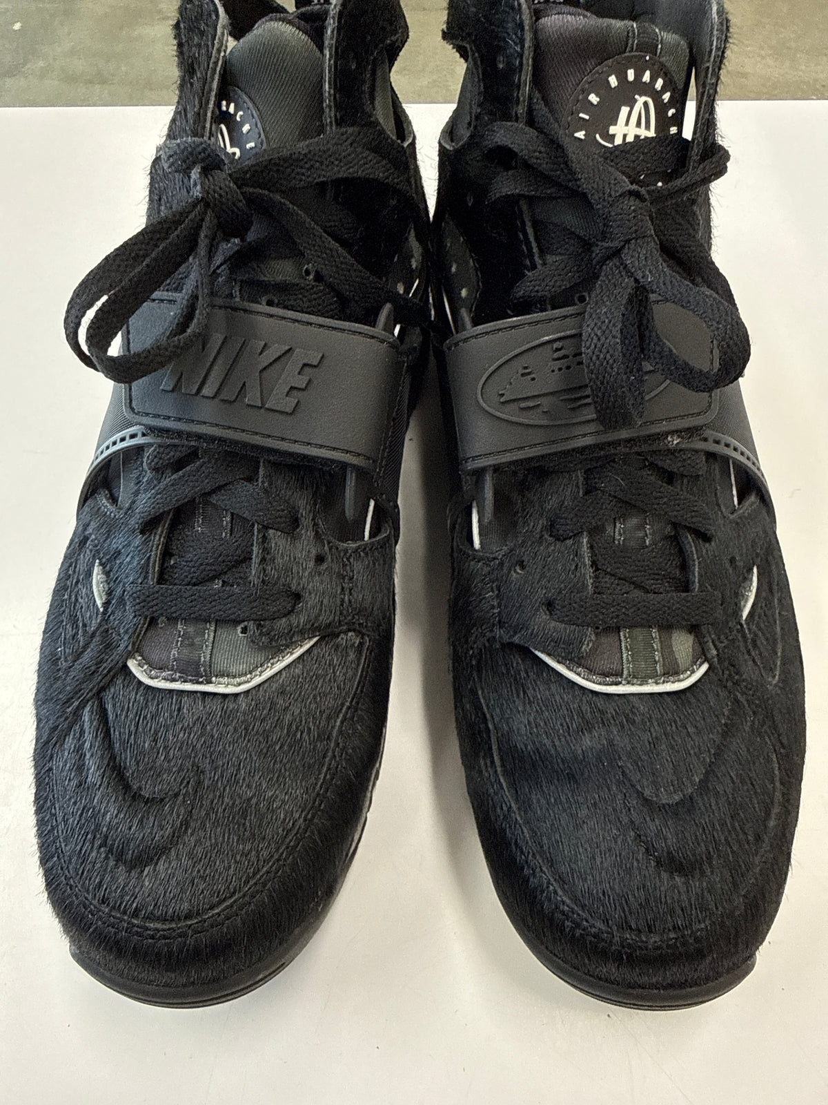 AIR TRAINER HUARACHE CORT BLACK - SIZE 11 (WORN)
