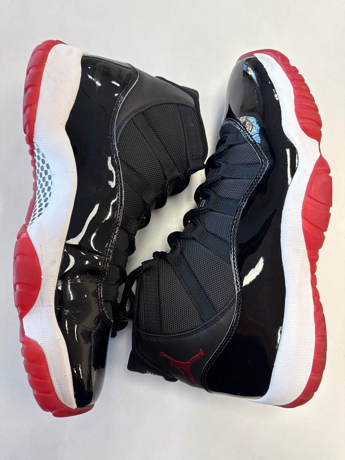 AIR JORDAN 11 BRED 2019 - SIZE 13 (WORN)