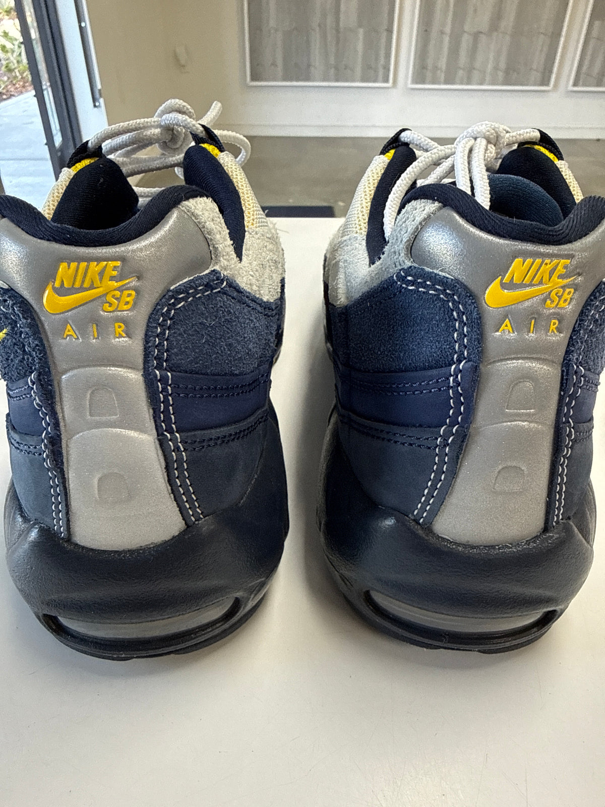 AIR MAX 95 SB ERIC KOSTON OBSIDIAN SPEED YELLOW - SIZE 11 (WORN)