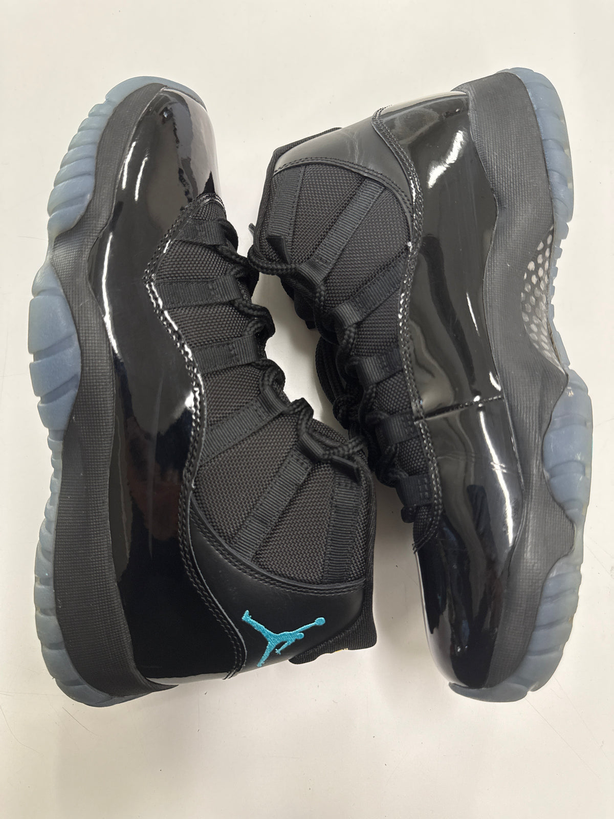 AIR JORDAN 11 GAMMA 2025 - SIZE 10 (WORN)