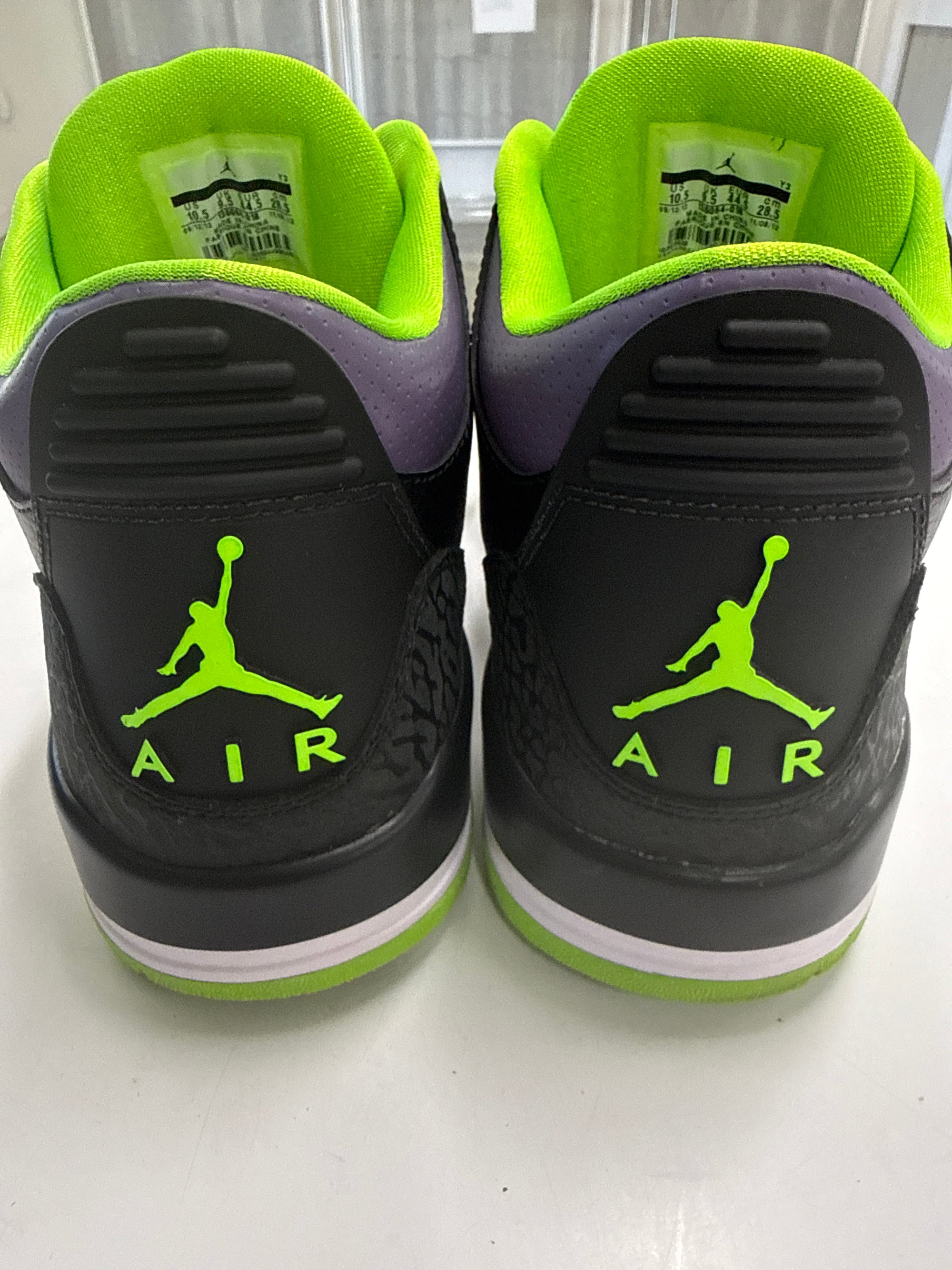 AIR JORDAN 3 JOKER- SIZE 10.5 (WORN)