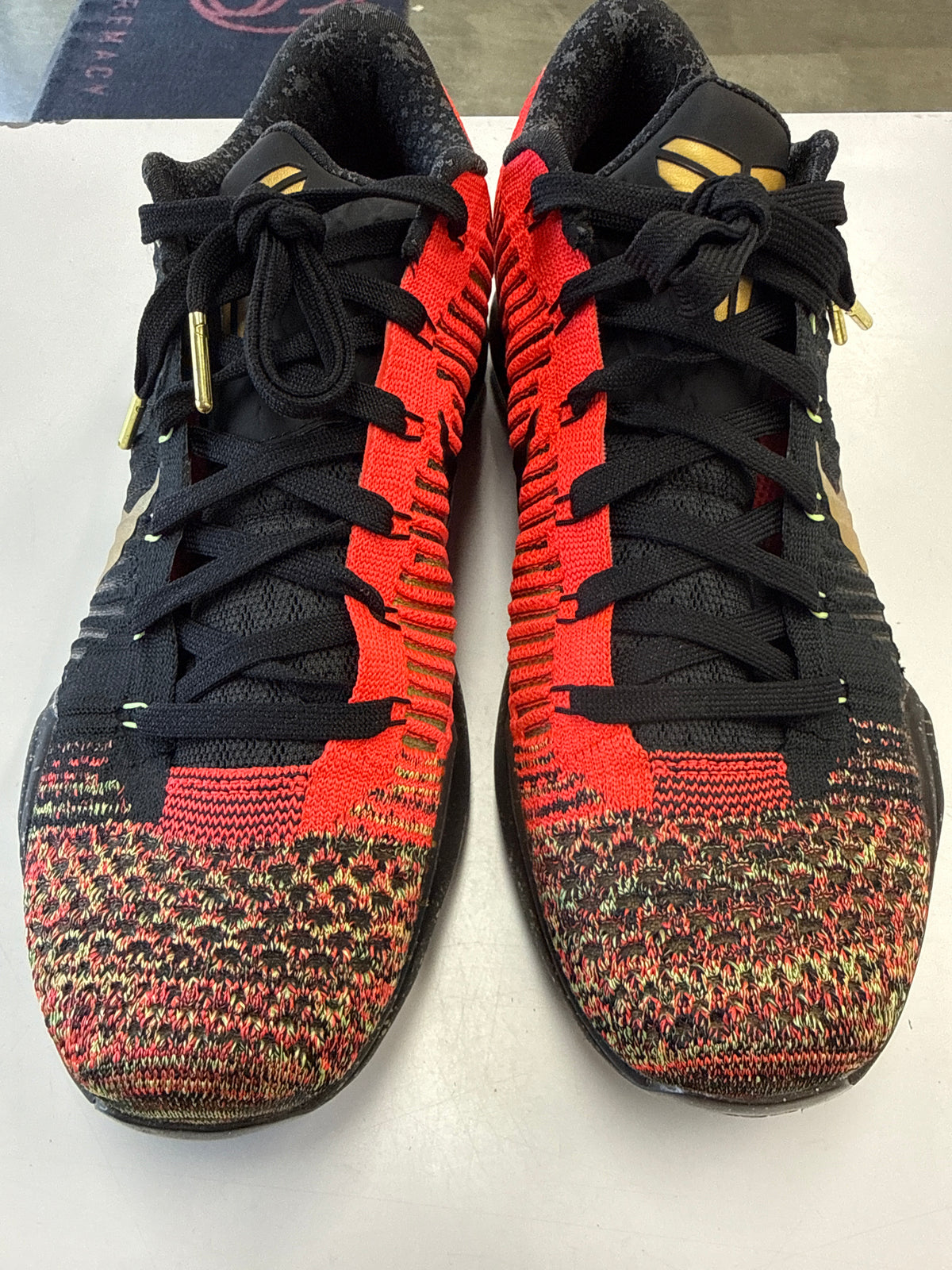KOBE X ELITE LOW XMAS - SIZE 10 (WORN)