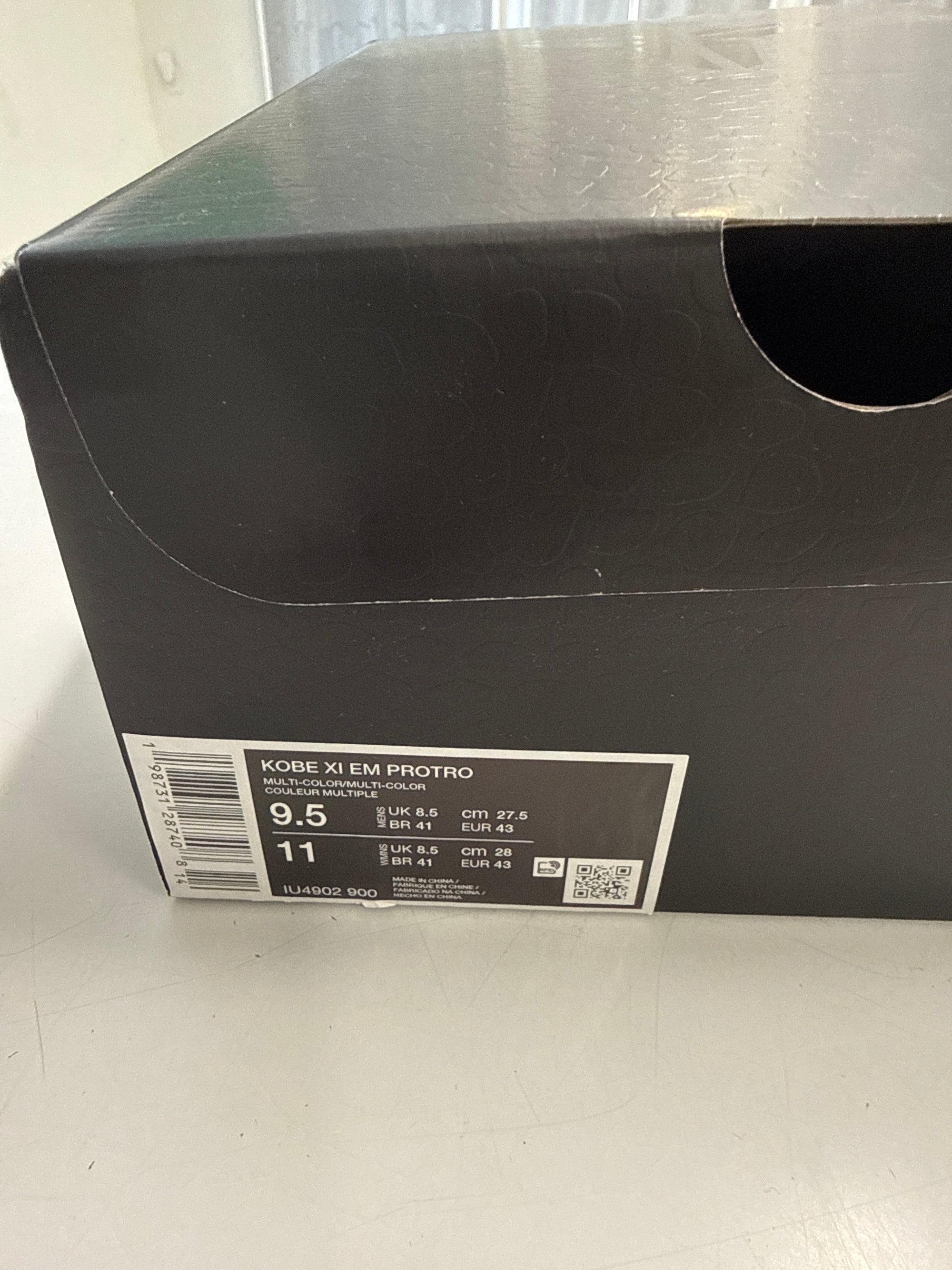 KOBE 11 PROTRO MAMBA DAY - SIZE 9.5 (WORN)