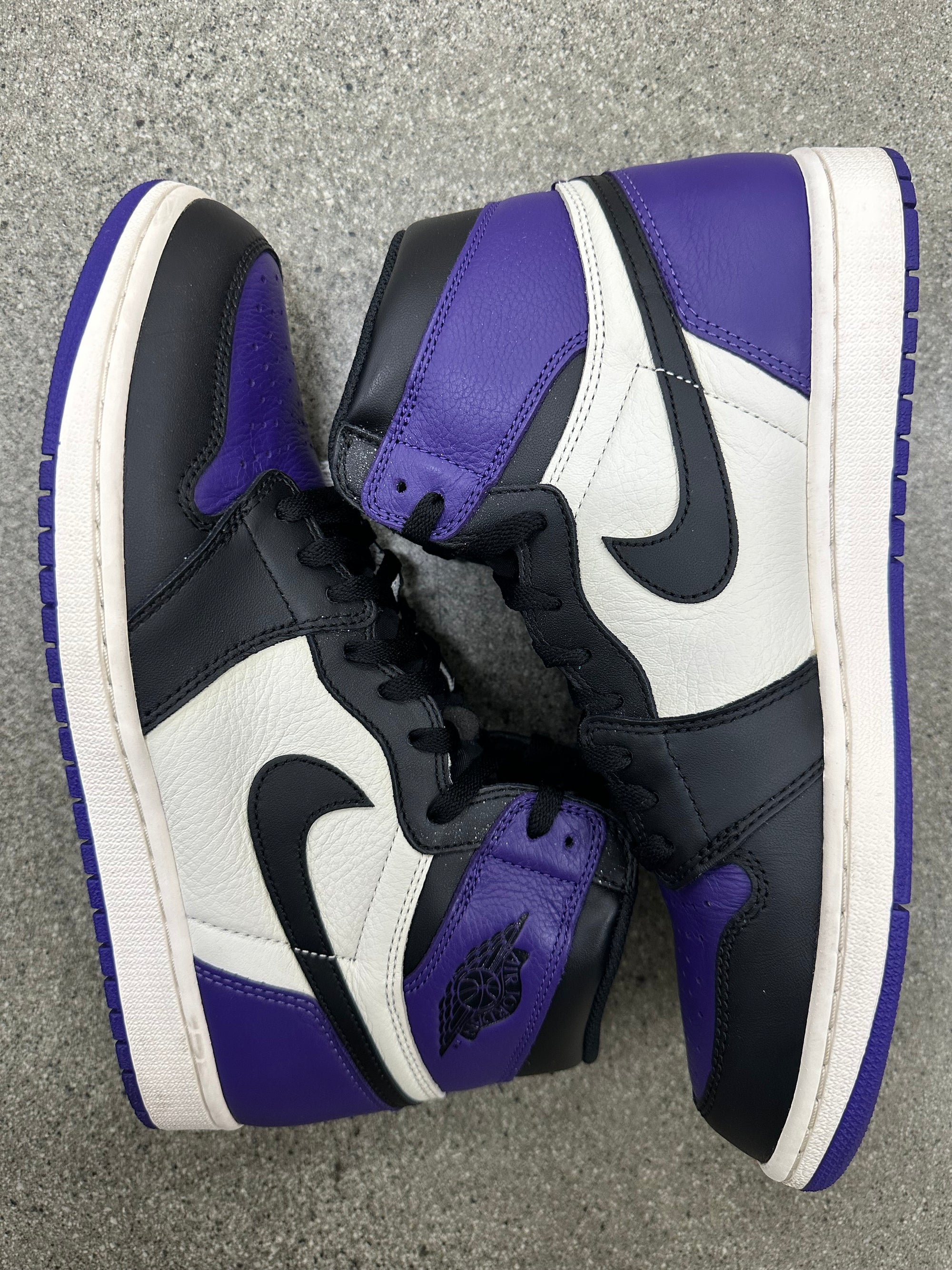 AIR JORDAN 1 COURT PURPLE 1.0 - SIZE 11.5 (WORN)