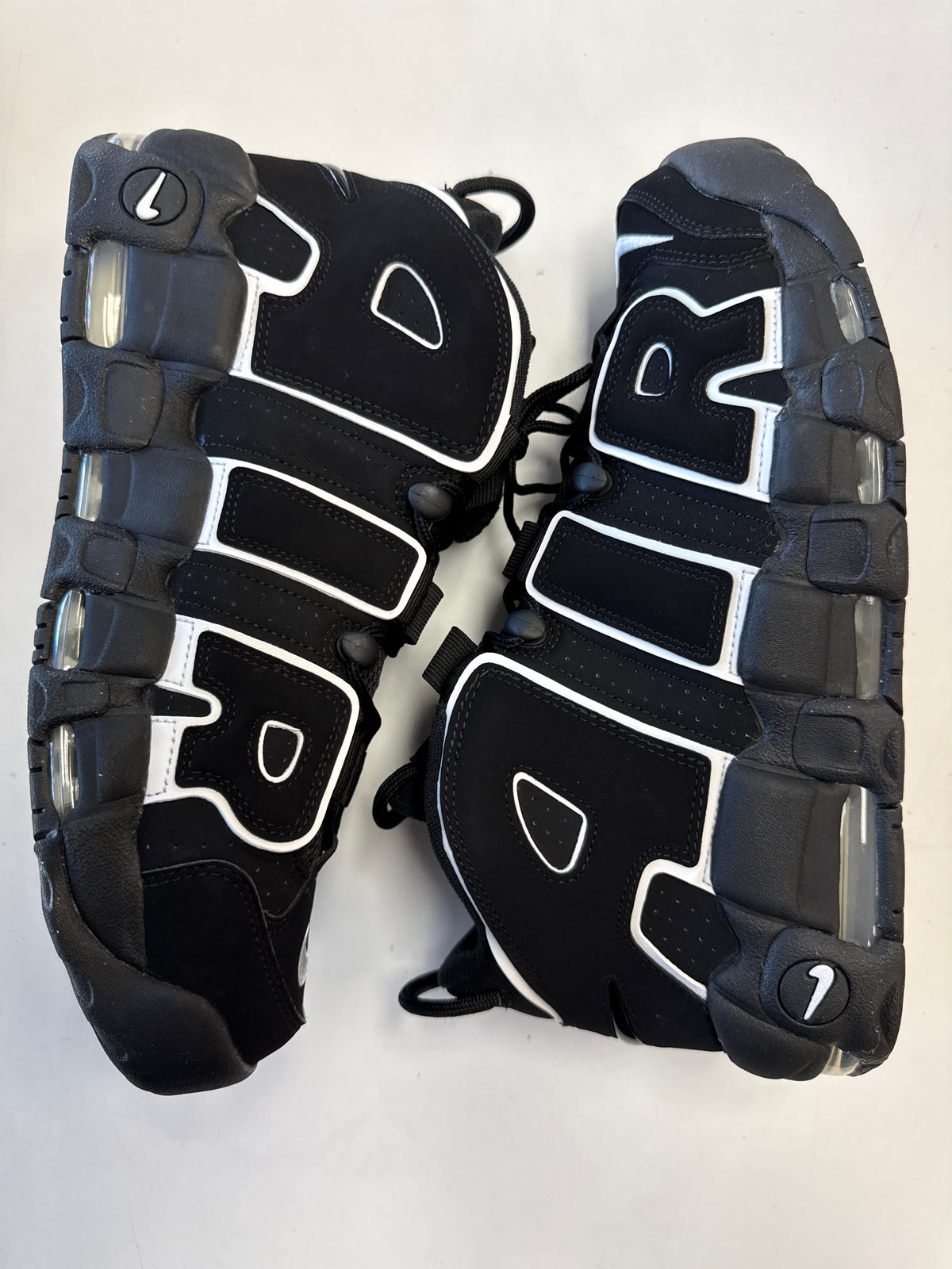 AIR MORE UPTEMPO 96 BLACK WHITE 2023 - SIZE 11 (WORN)
