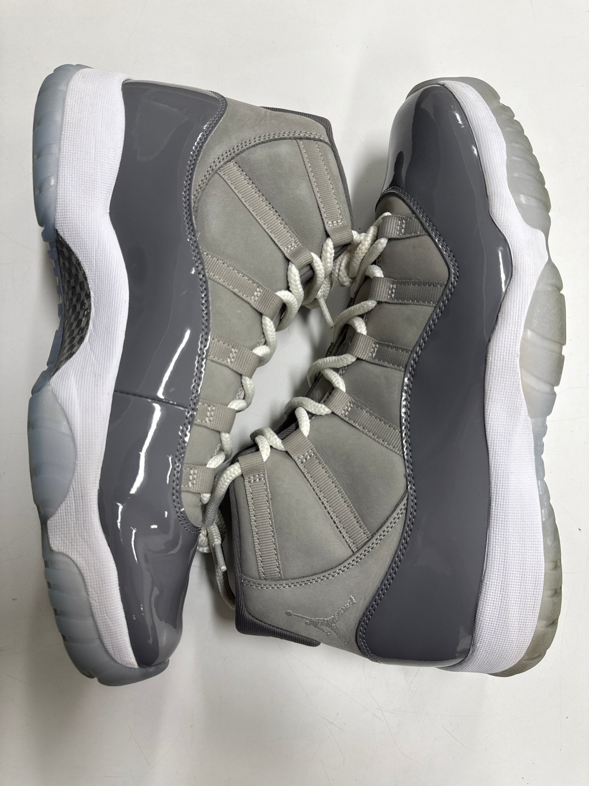 AIR JORDAN 11 COOL GREY 2021 - SIZE 13 (WORN)