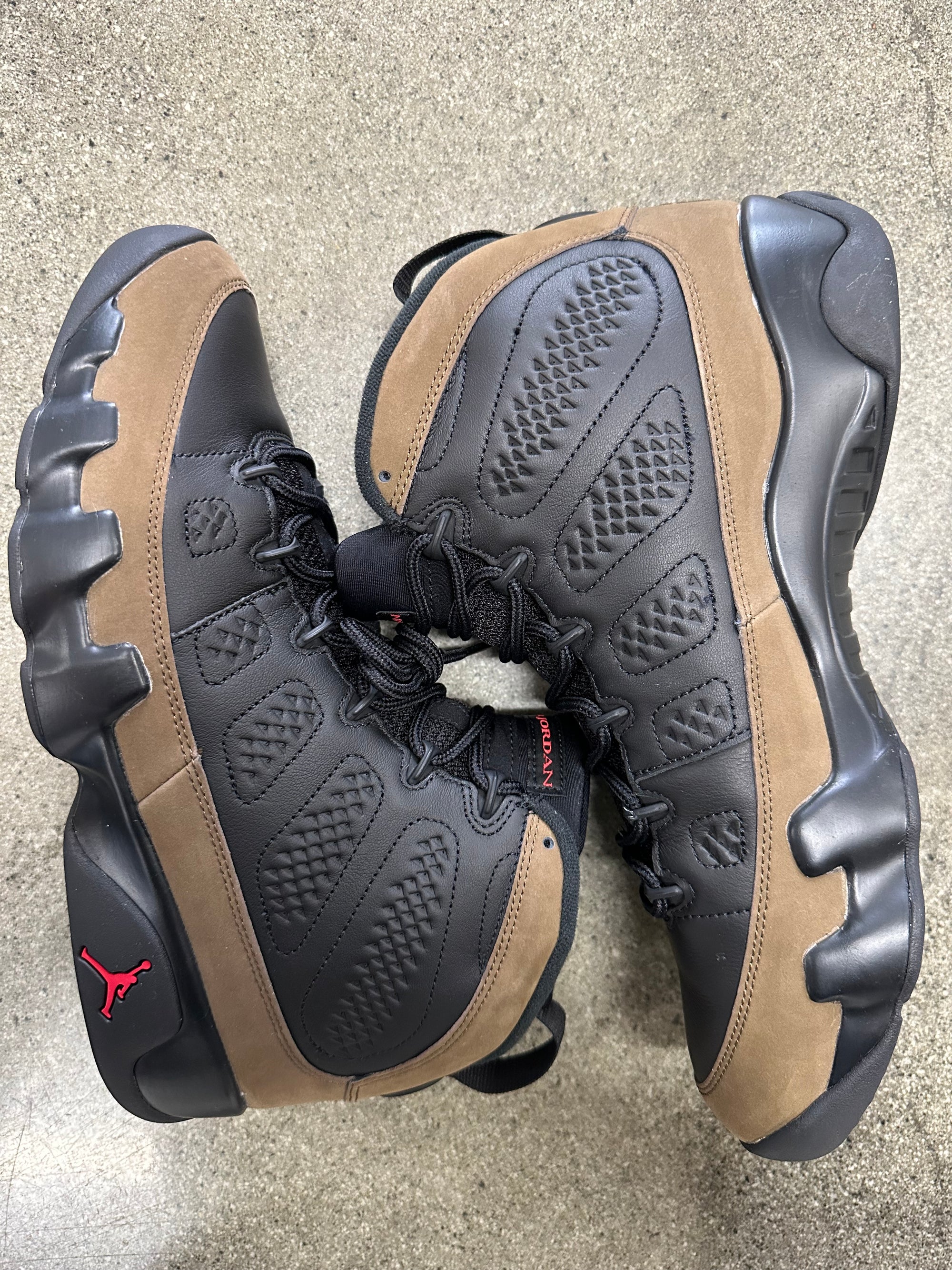 AIR JORDAN 9 OLIVE 2024 - SIZE 12 (WORN)