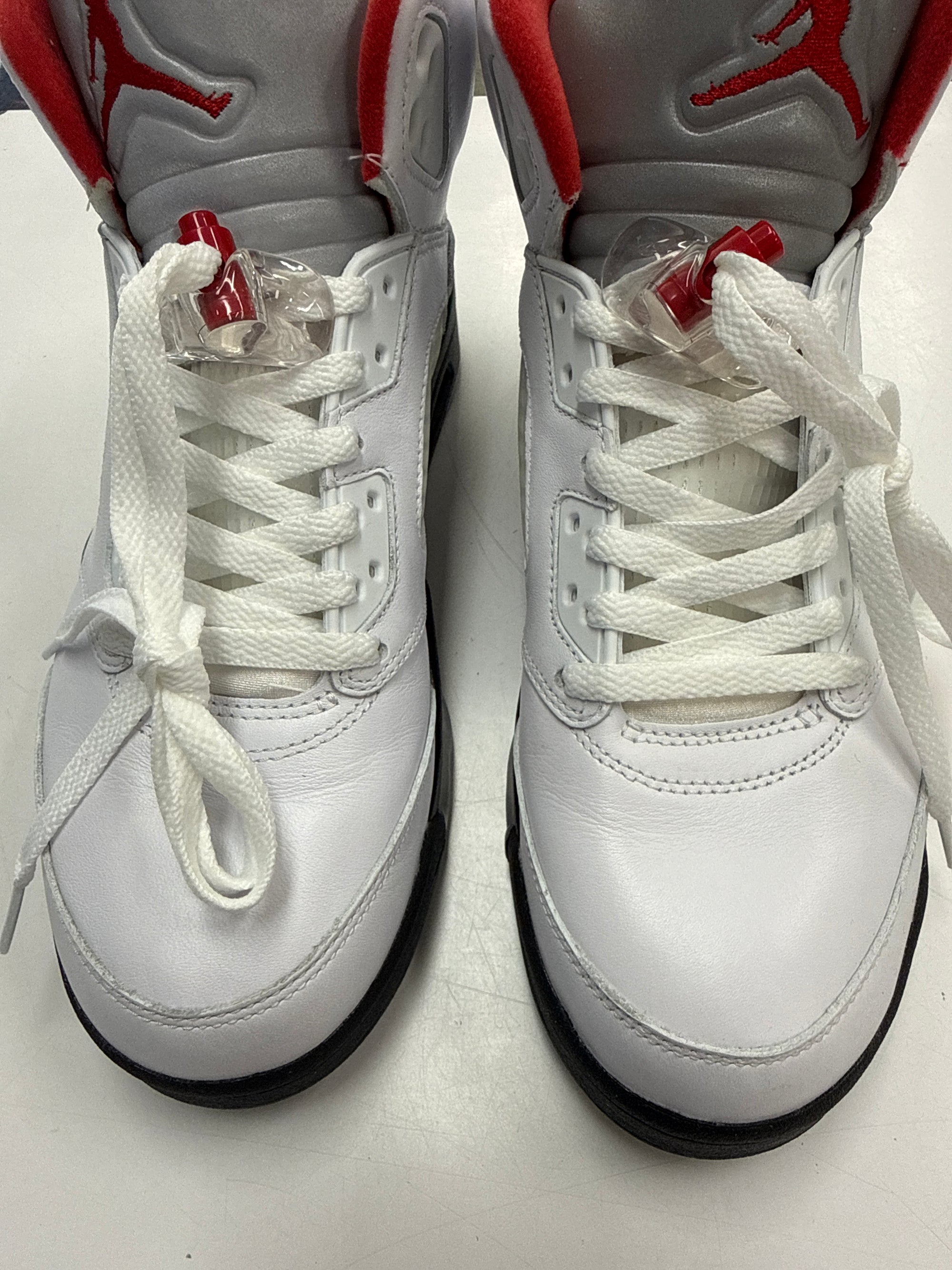 AIR JORDAN 5 FIRE RED SILVER TONGUE 2020 - SIZE 9 (WORN)