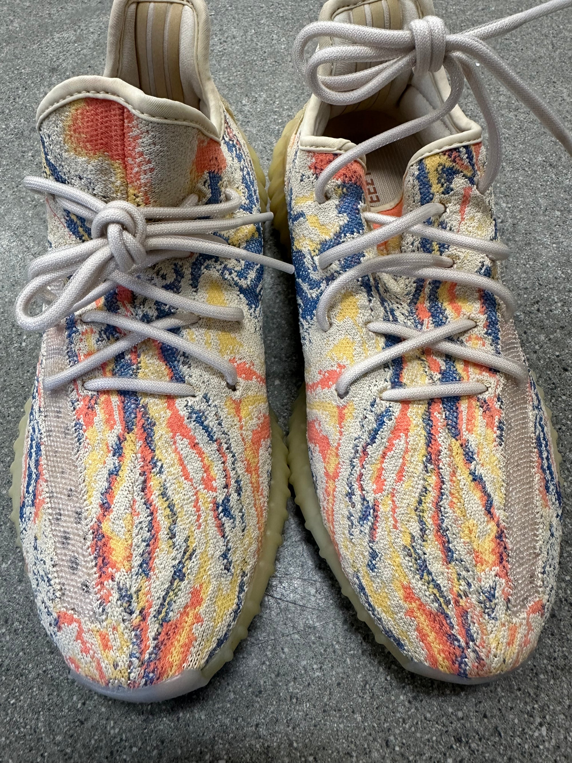 YEEZY BOOST 350 V2 MX OAT- SIZE 9 (WORN)
