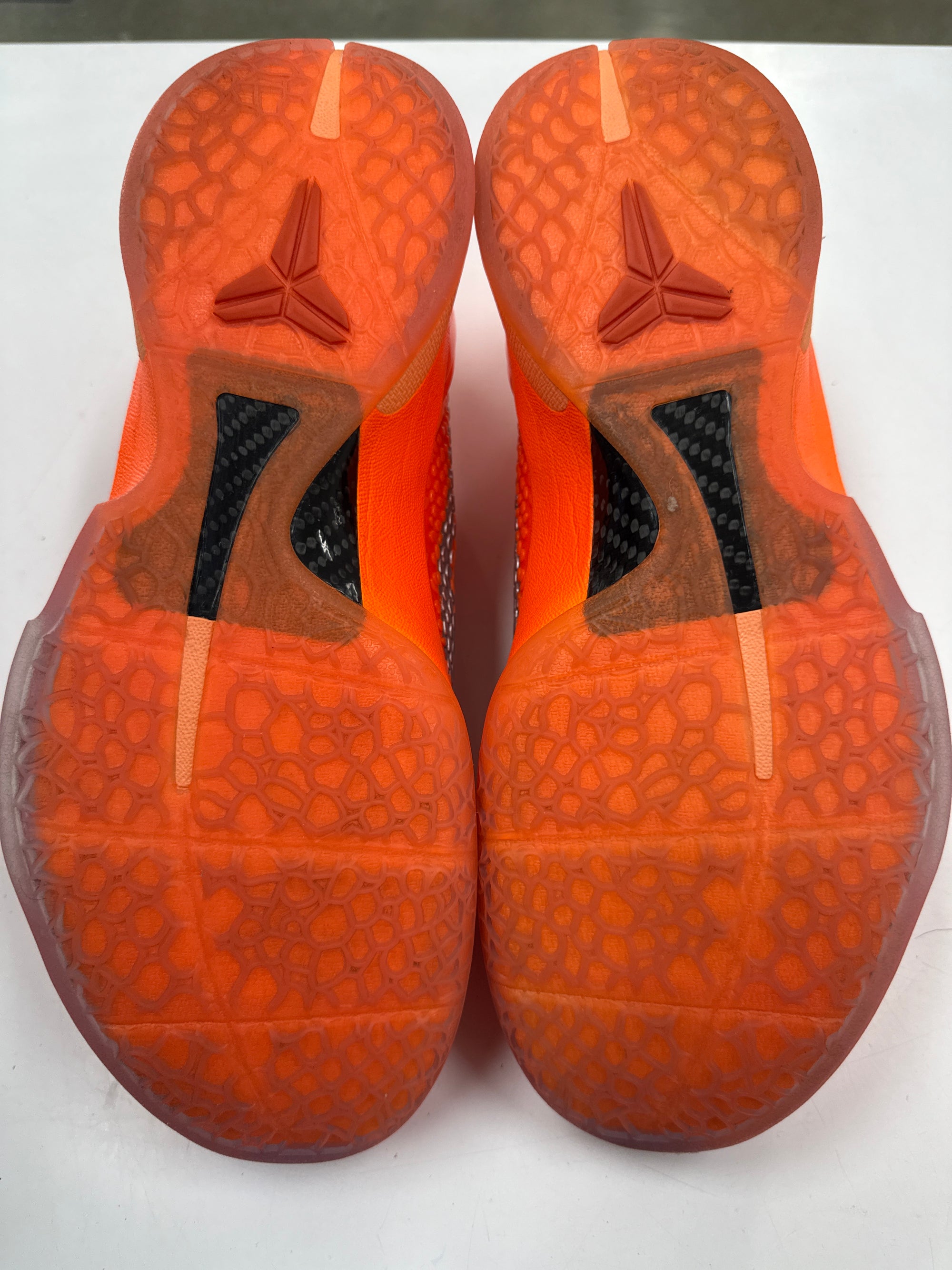 KOBE 6 PROTRO TOTAL ORANGE - SIZE 11.5 (WORN)