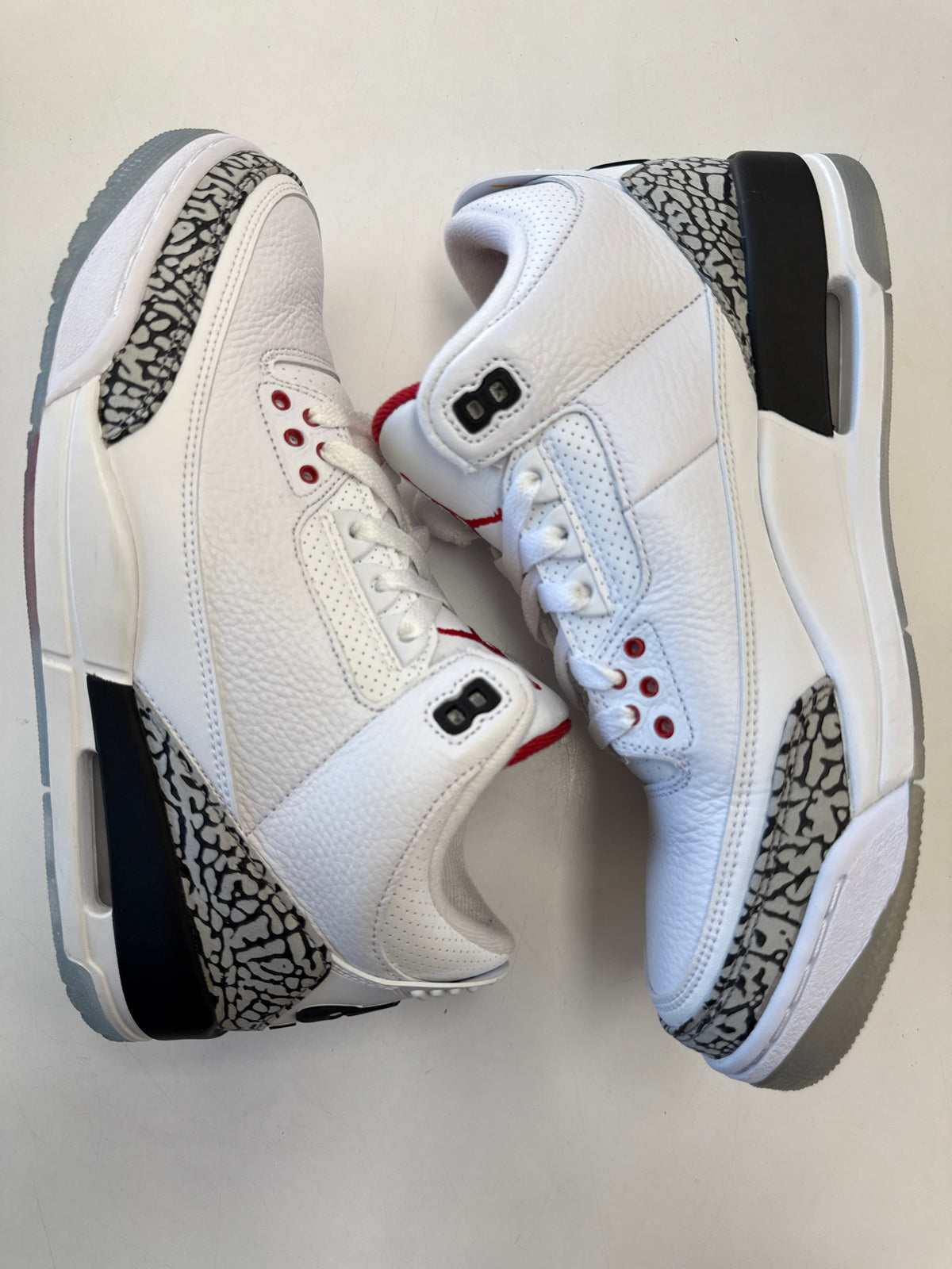 AIR JORDAN 3 WHITE CEMENT FREE THROW LINE - SIZE 9 (WORN)