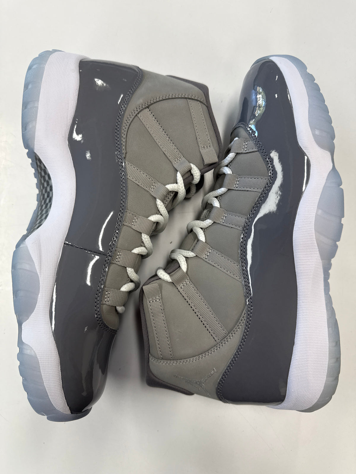 AIR JORDAN 11 COOL GREY 2021 - SIZE 12 (WORN)