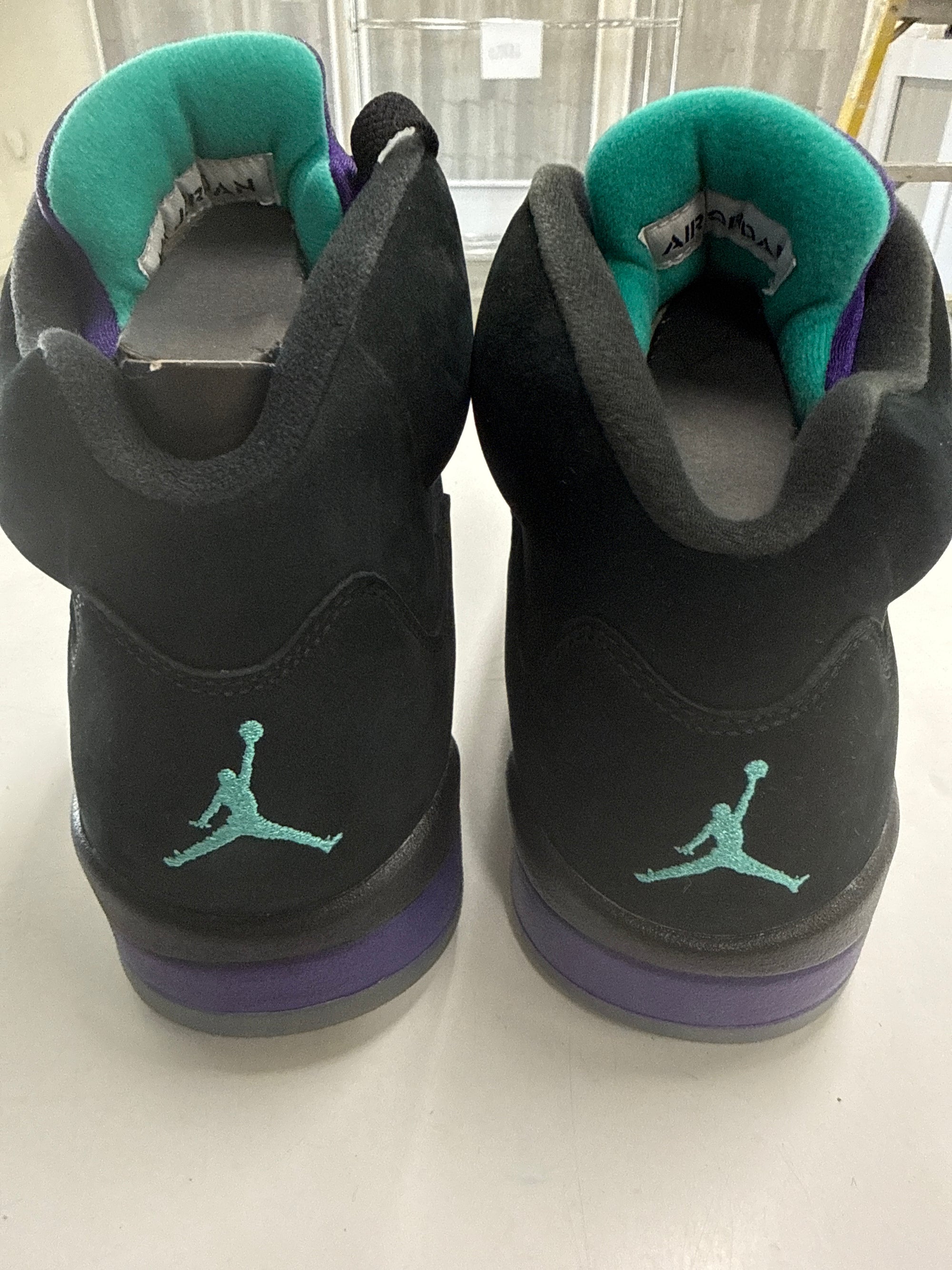 AIR JORDAN 5 BLACK GRAPE 2013 - SIZE 10.5 (WORN)