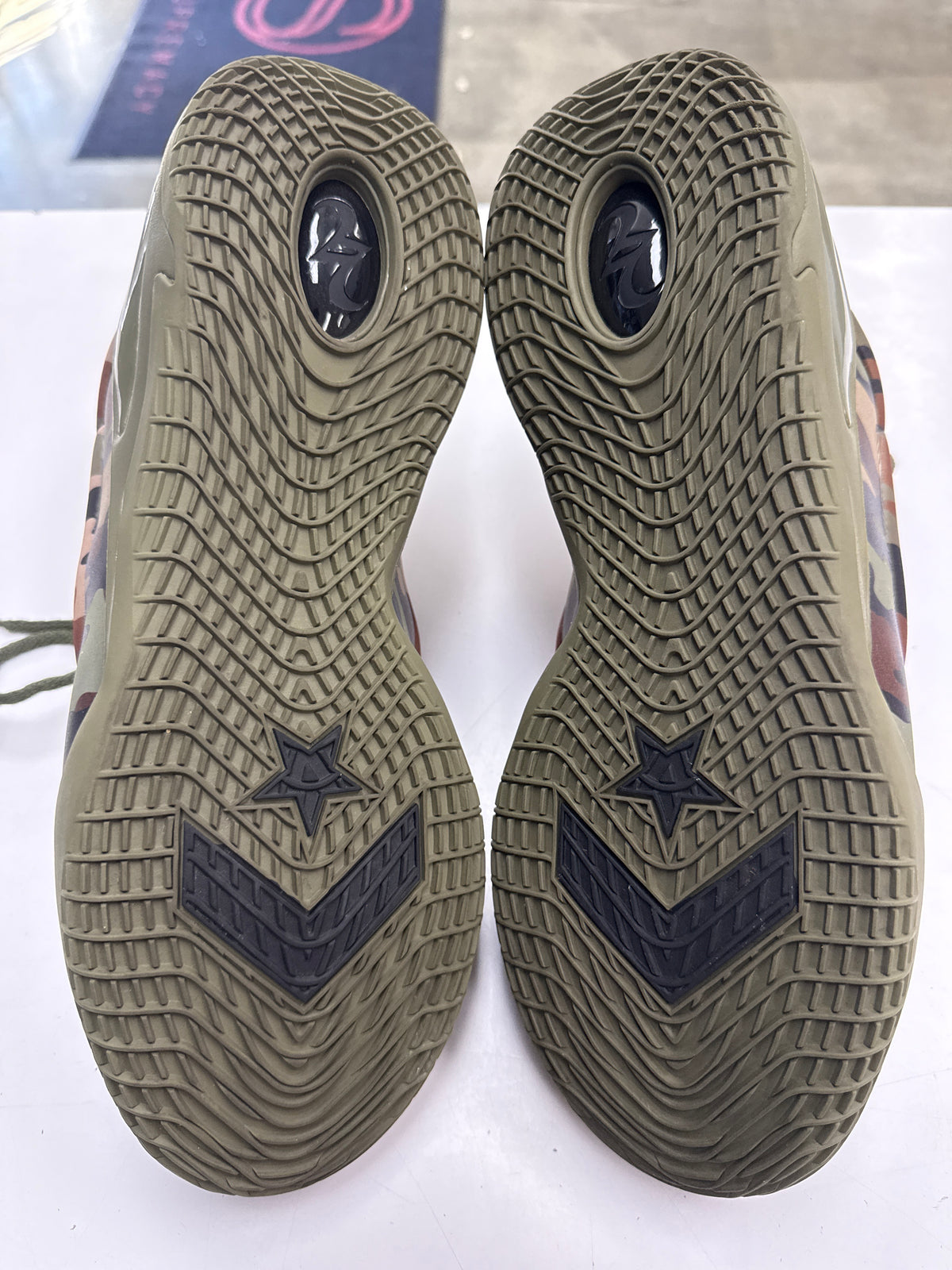 CONVERSE SHAI 001 ECHO - SIZE 12 (WORN)