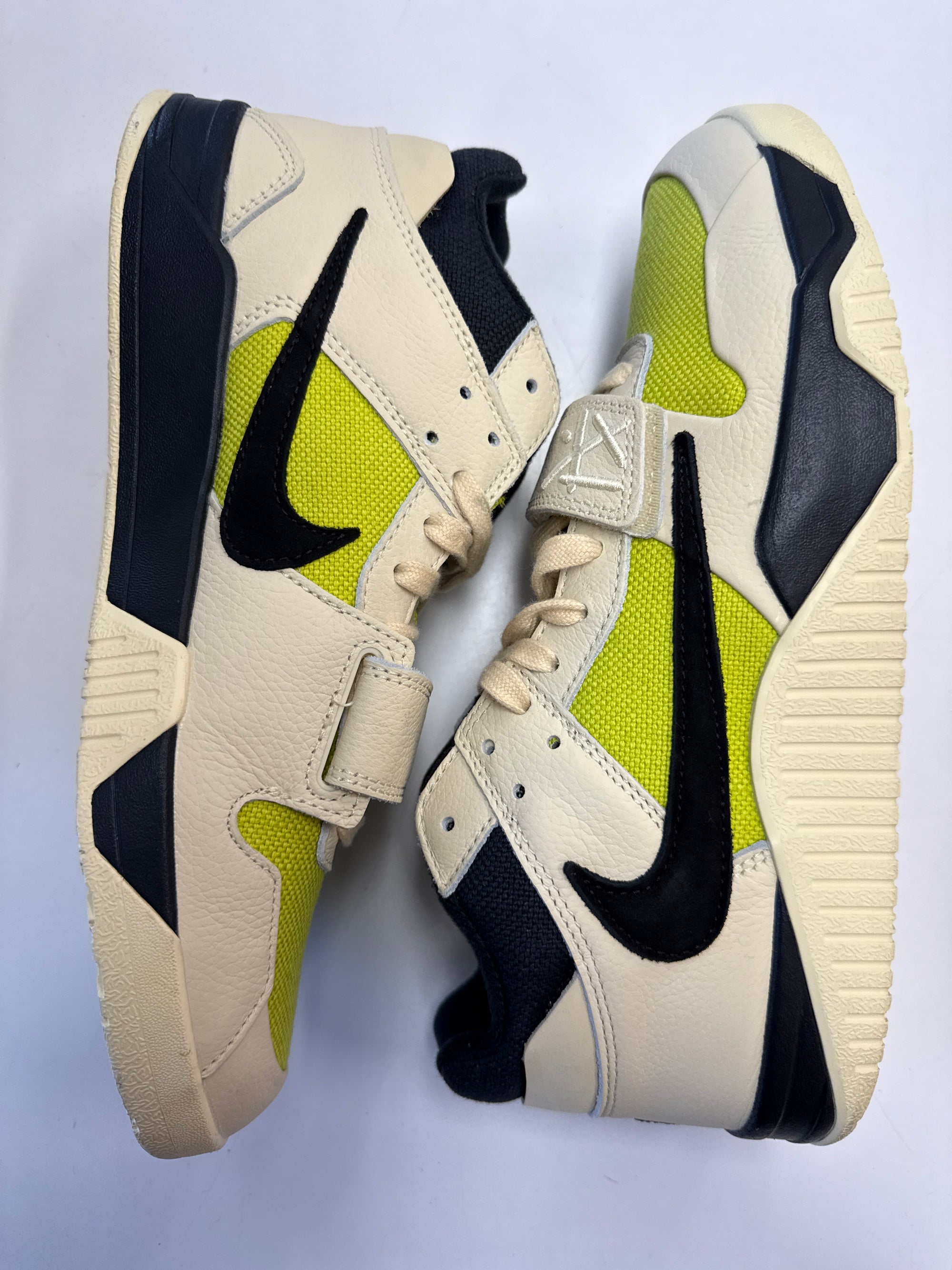 JUMPMAN JACK TRAVIS SCOTT BRIGHT CACTUS - SIZE 11 (WORN) - SUPER CLEAN