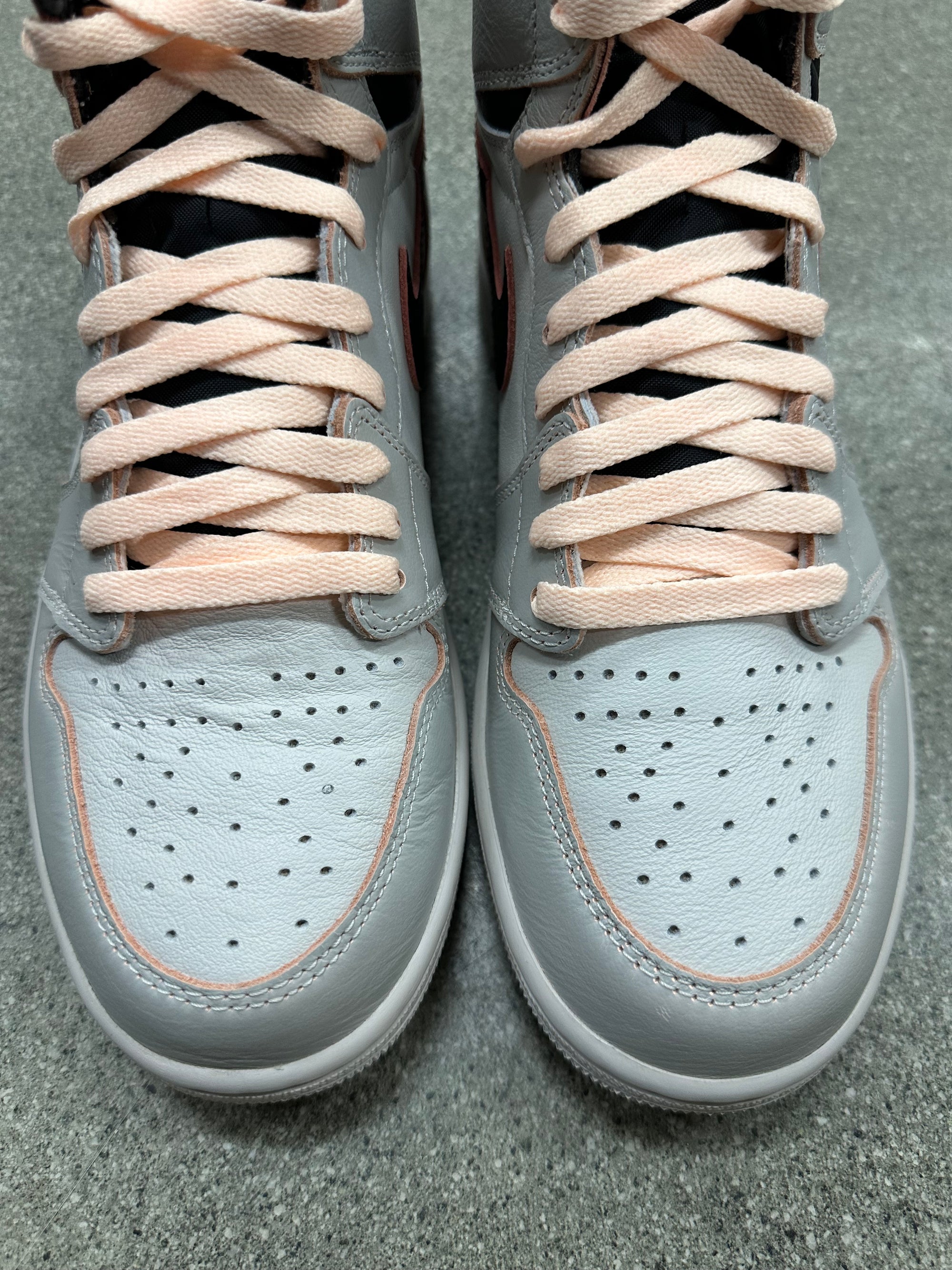 AIR JORDAN 1 HIGH NYC TO PARIS - SIZE 9 (WORN)