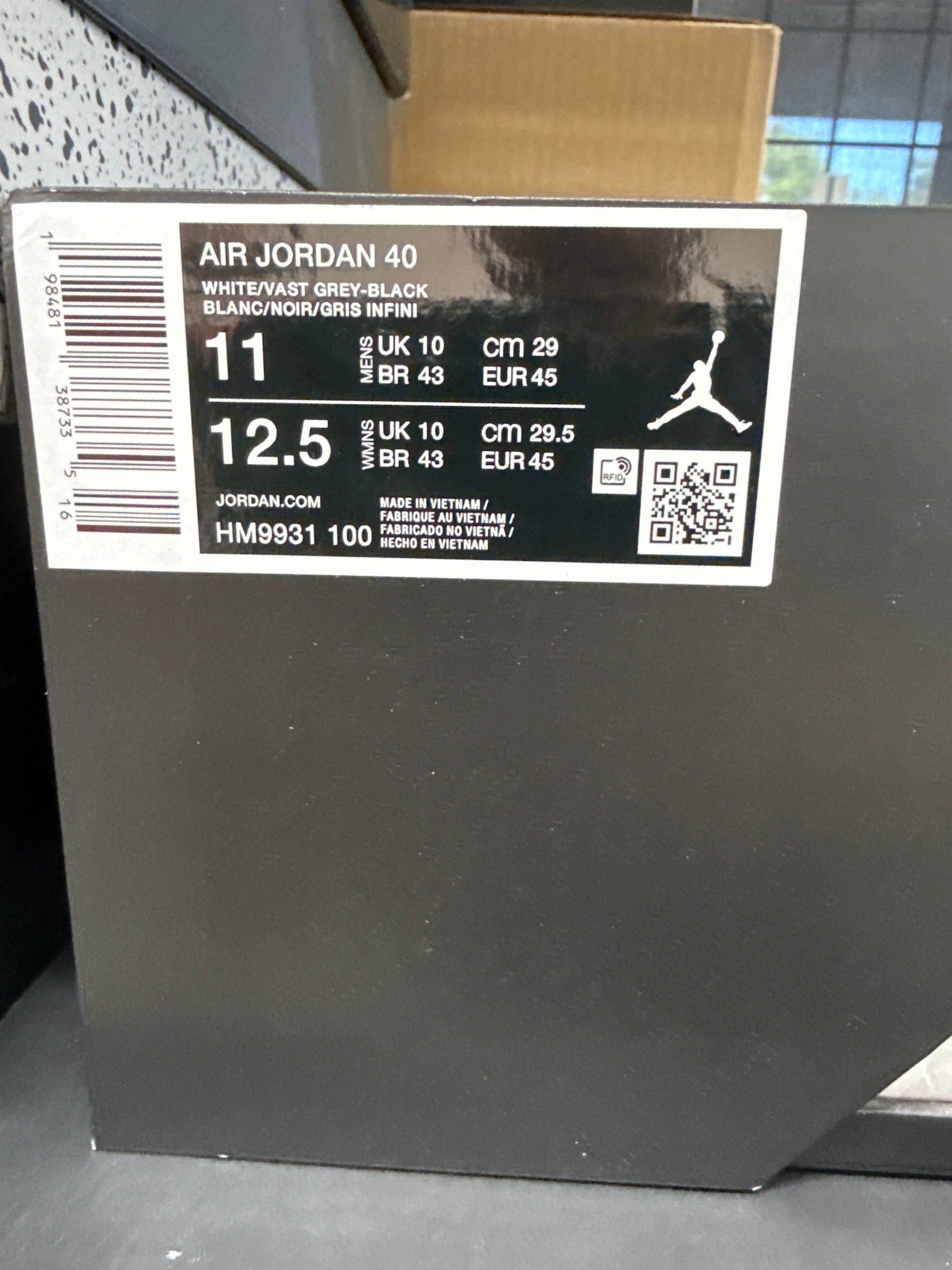 AIR JORDAN 40 THE CLASSIC - SIZE 11 (WORN)