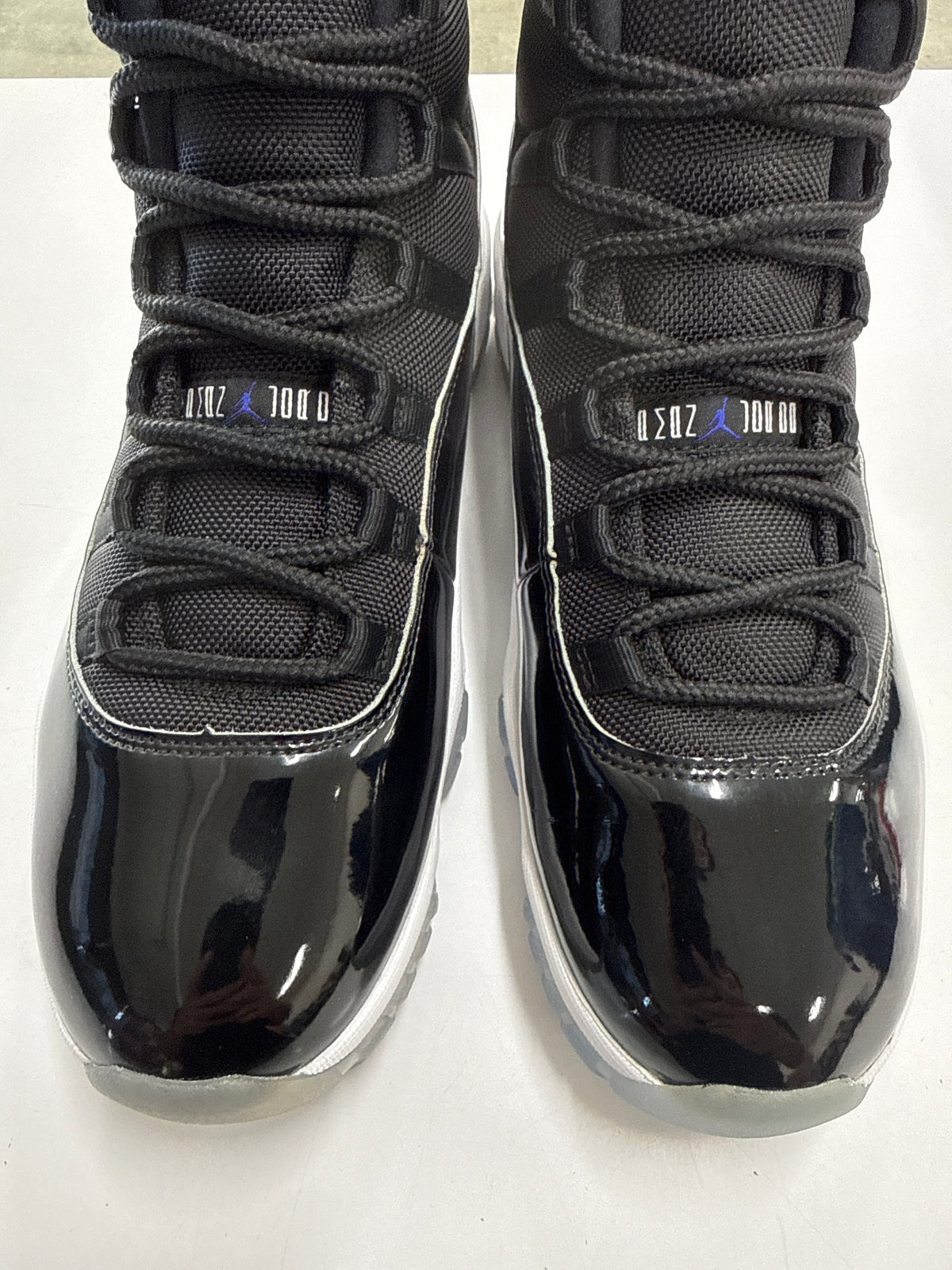 AIR JORDAN 11 SPACE JAM 2016 - SIZE 11 (WORN)