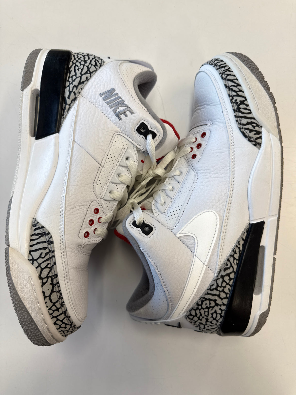 AIR JORDAN 3 JTH SUPER BOWL - SIZE 10 (WORN)