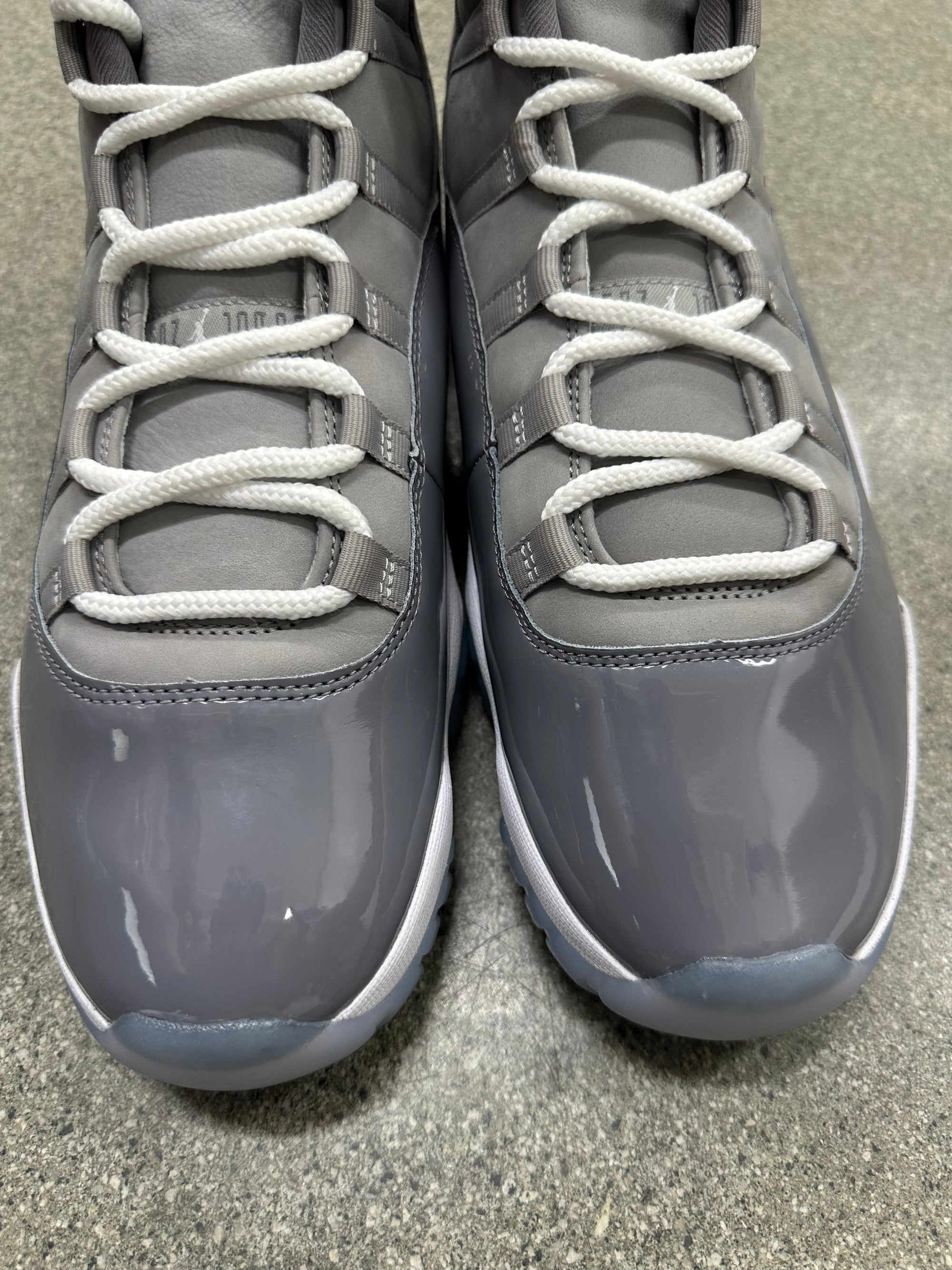 AIR JORDAN 11 COOL GREY 2021 - SIZE 13 (WORN)