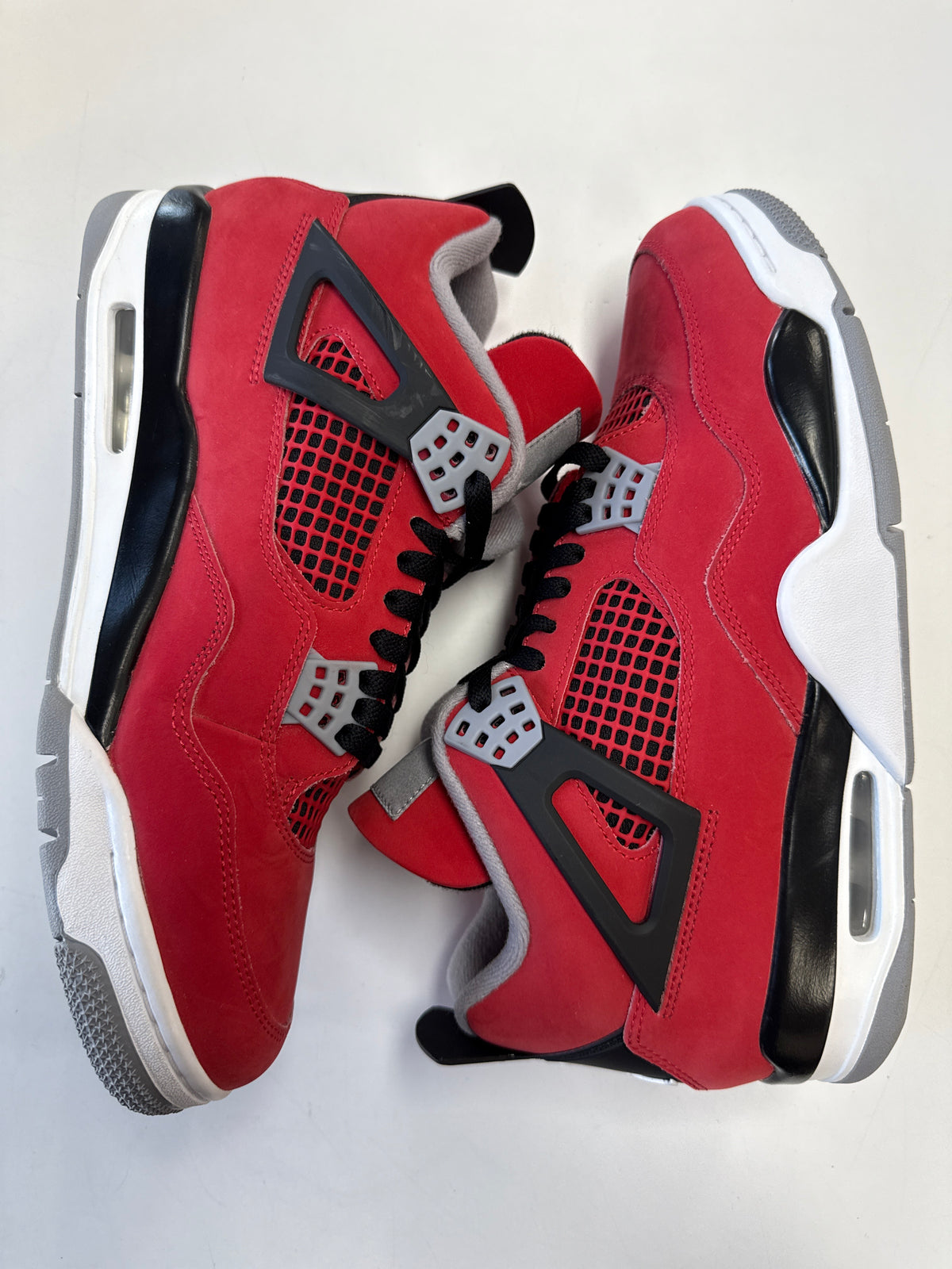 AIR JRODAN 4 TORO BRAVO 2026 - SIZE 10.5 (WORN) - SUPER CLEAN