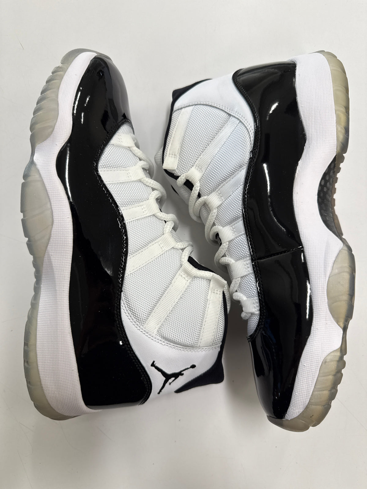 AIR JORDAN 11 CONCORD 2018 - SIZE 11 (WORN)