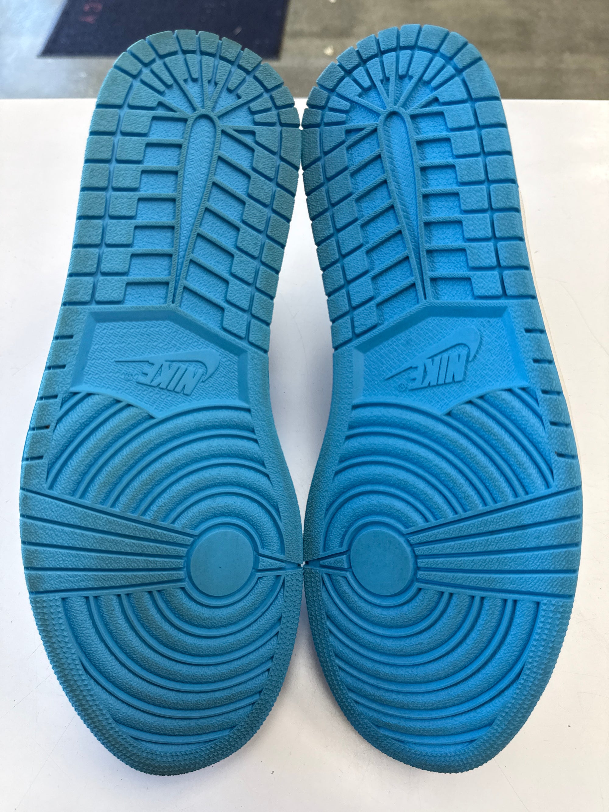 AIR JORDAN 1 HIGH OG UNC -  SIZE 12  (WORN)