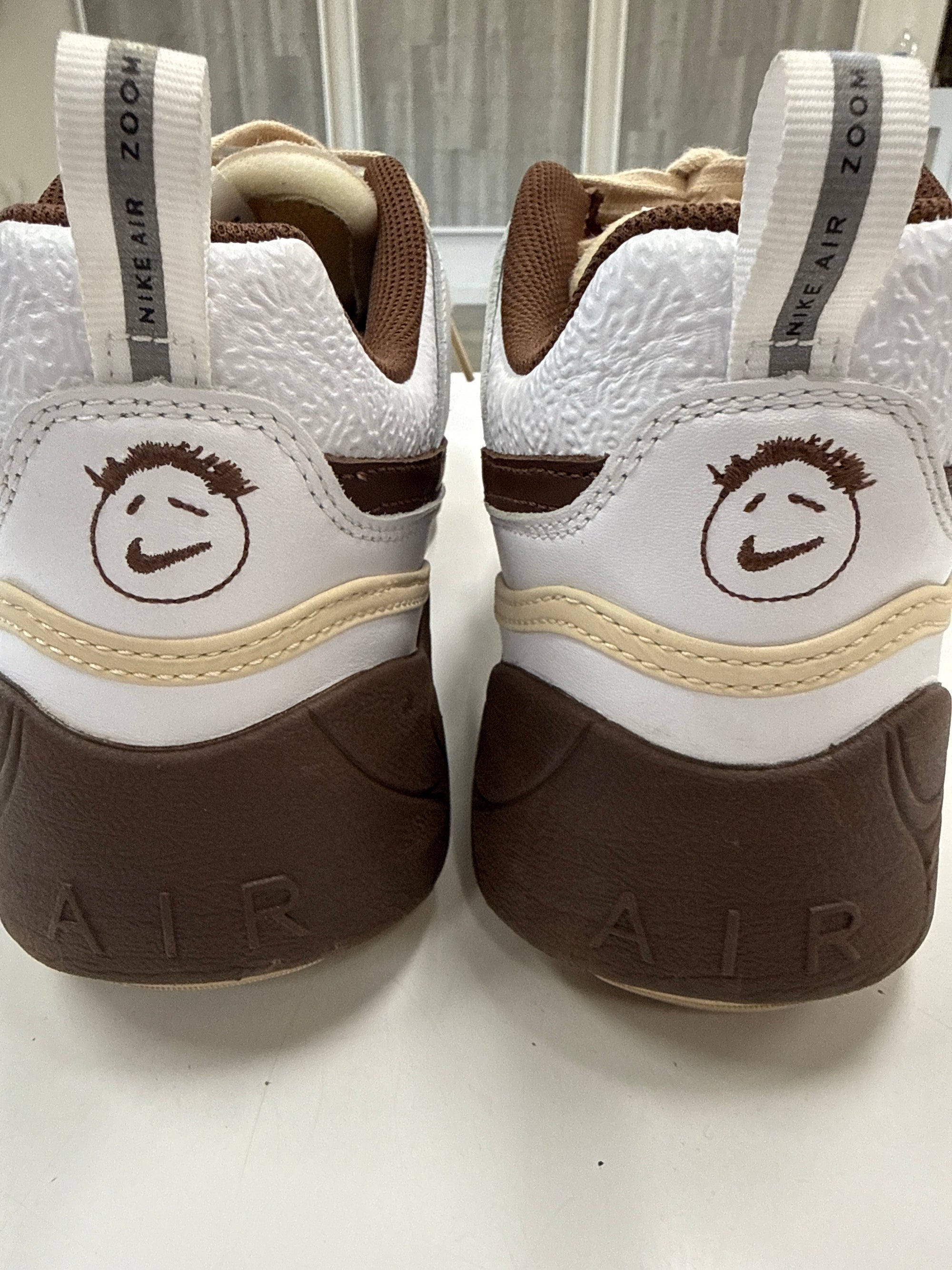 ZOOM FIELD JAXX TRAVIS SCOTT LIGHT CHOCOLATE - SIZE 12 (WORN)