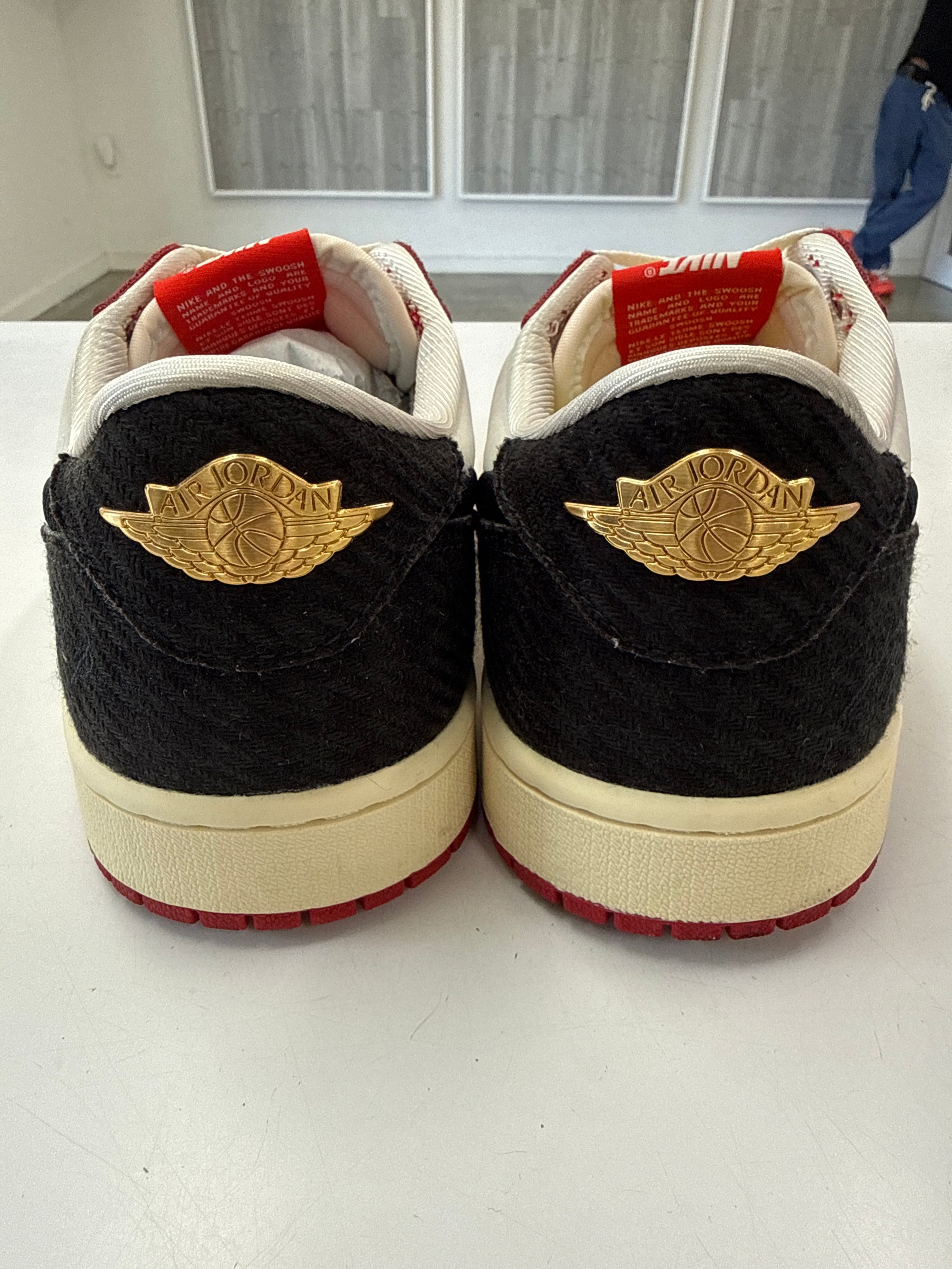 AIR JORDAN 1 LOW TROPHY ROOM - SIZE 10 (WORN)