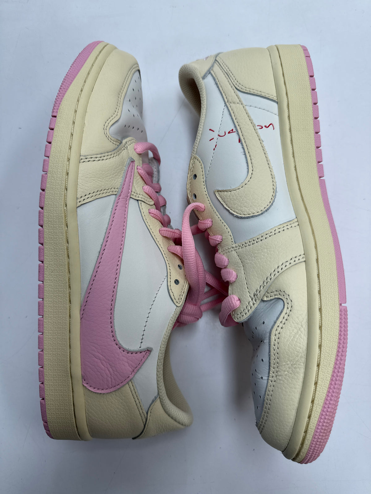 AIR JORDAN 1 LOW TRAVIS SCOTT SHY PINK - SIZE 10.5 (WORN)