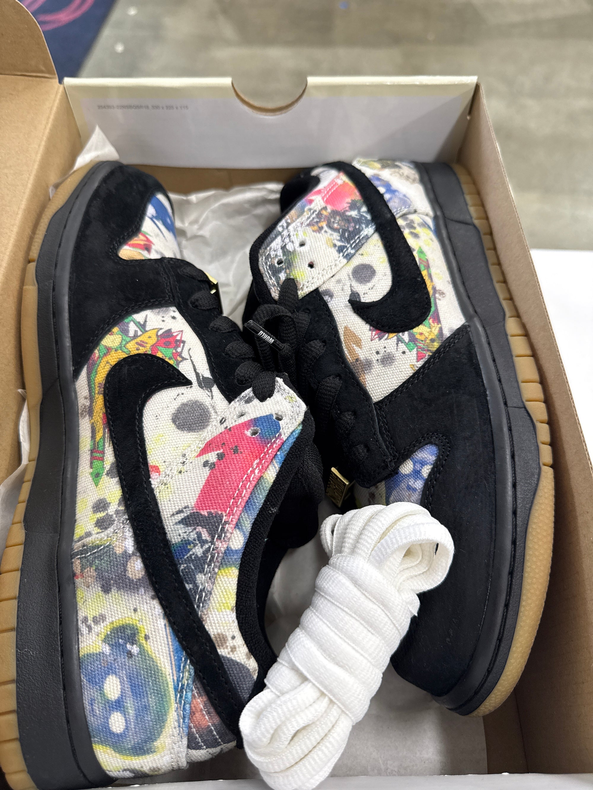SB DUNK LOW RAMMELLZEE - SIZE 10.5 (WORN)