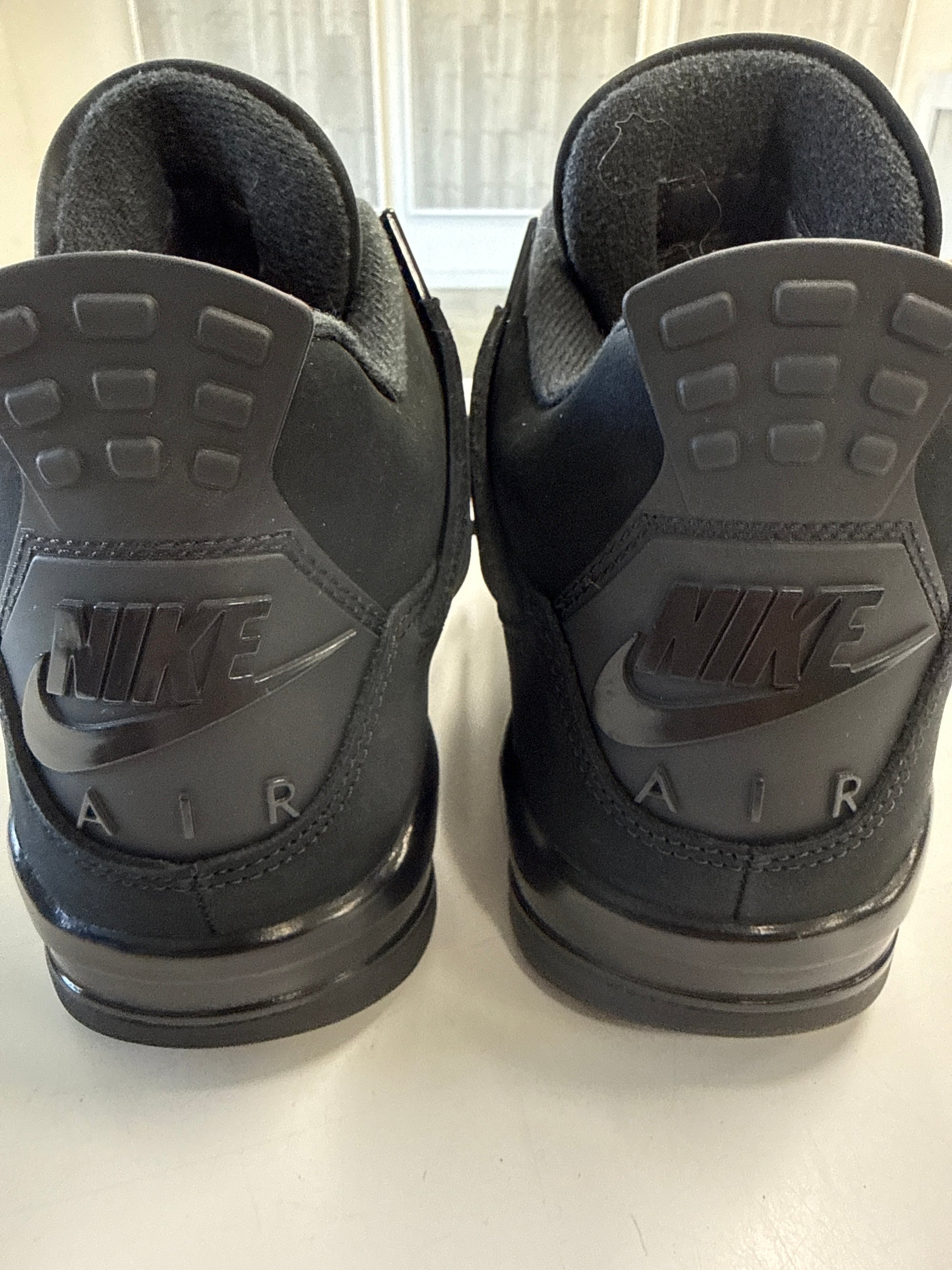 AIR JORDAN 4 BLACK CAT 2025 - SIZE 8.5 (WORN) - SUPER CLEAN