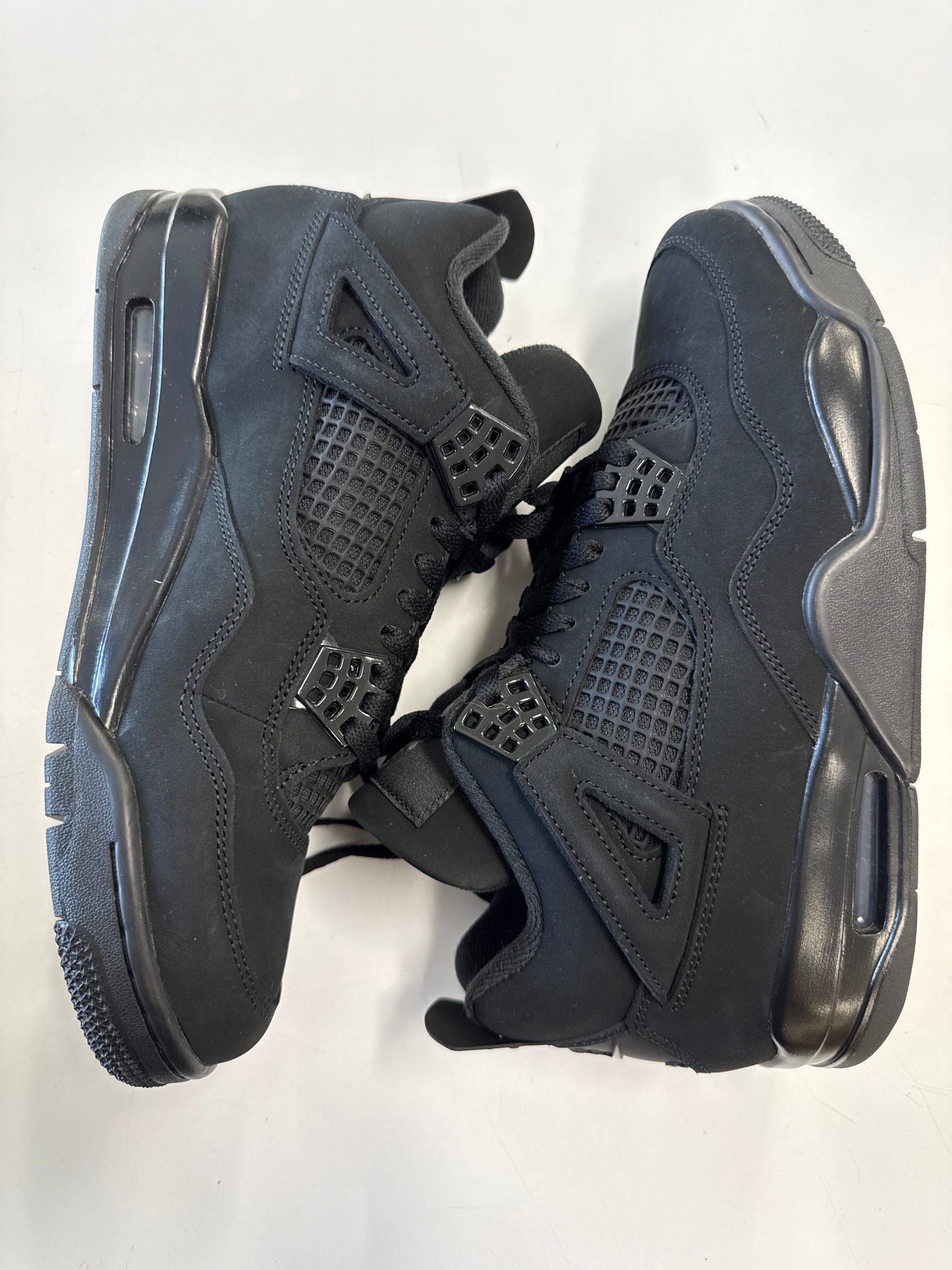 AIR JORDAN 4 BLACK CAT 2025 - SIZE 8.5 (WORN) - SUPER CLEAN