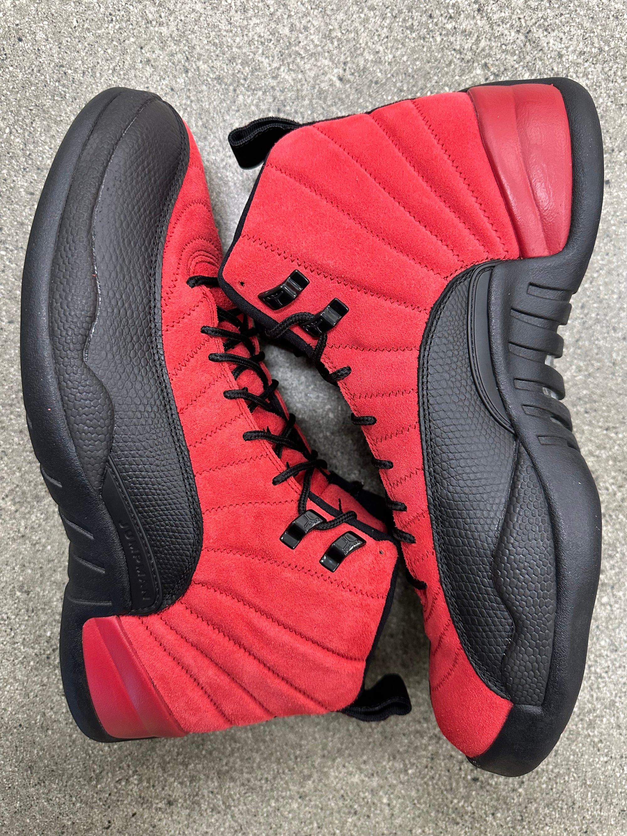 AIR JORDAN 12 REVERSE FLU GAME - SIZE 12 (WORN)