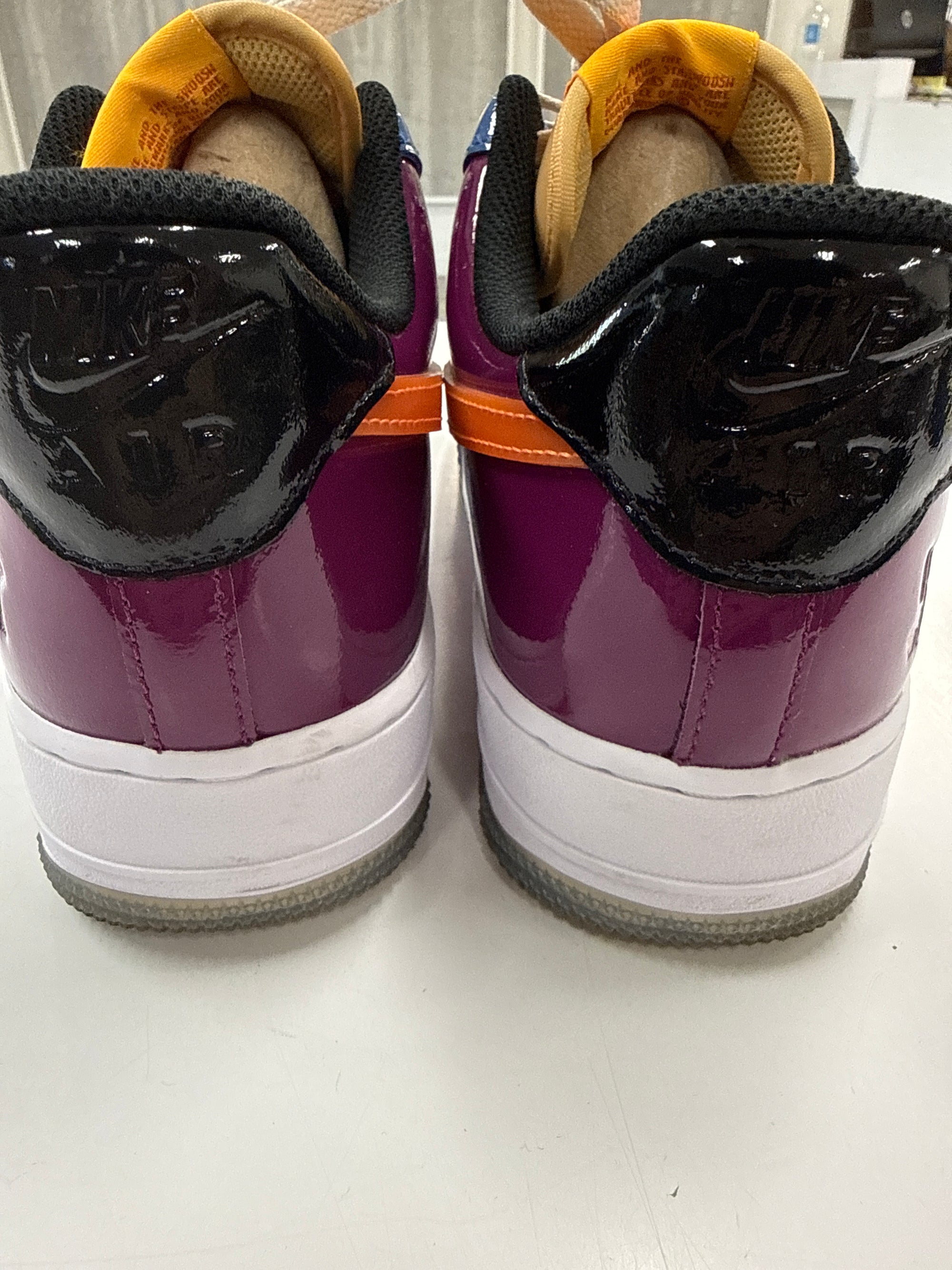 AIR FORCE 1 L0W UNDEFEATED MULTI-PATENT TOTAL ORANGE - SIZE 10.5 (WORN)