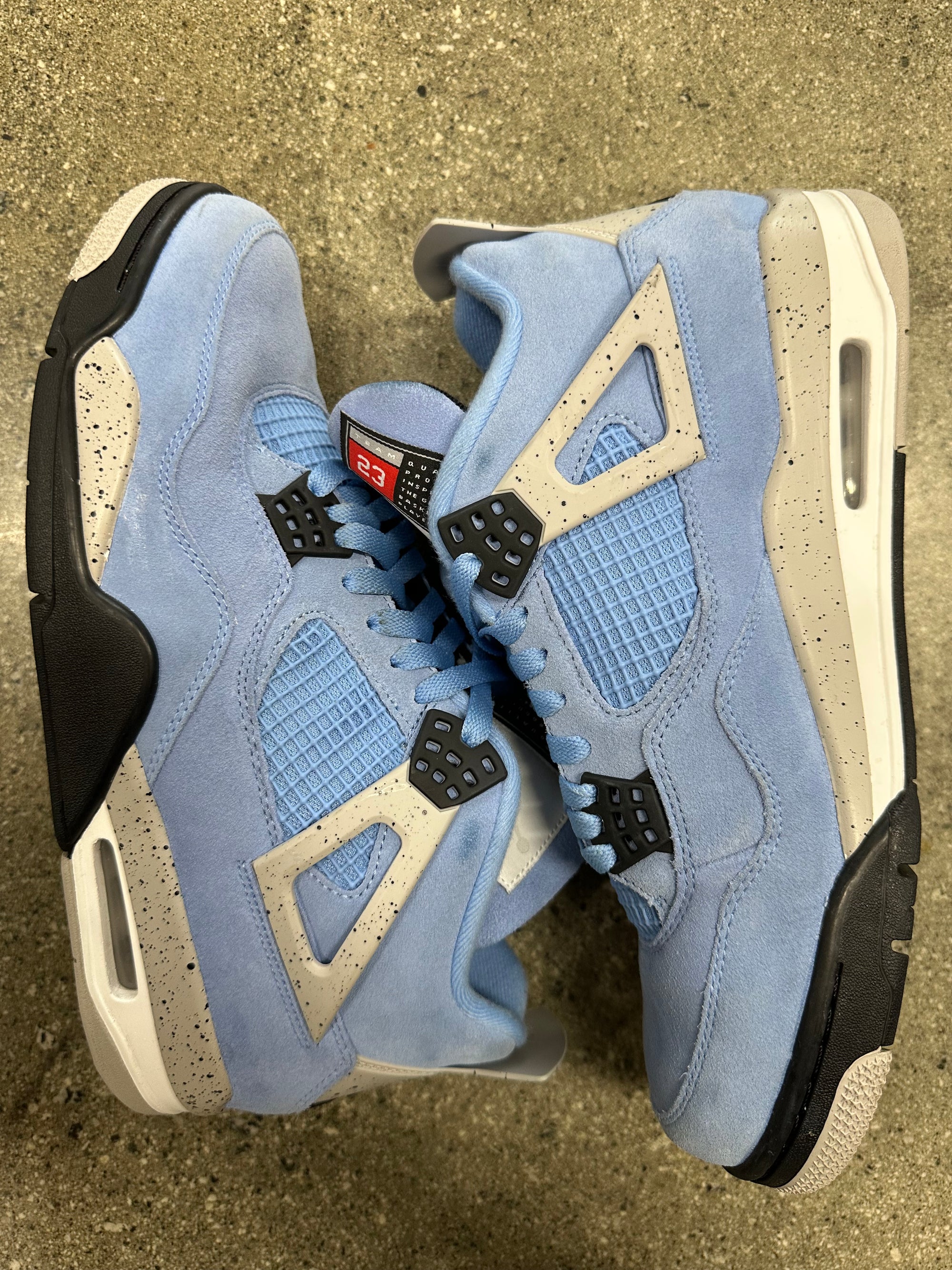 AIR JORDAN 4 UNIVERSITY BLUE - SIZE 11 (WORN)