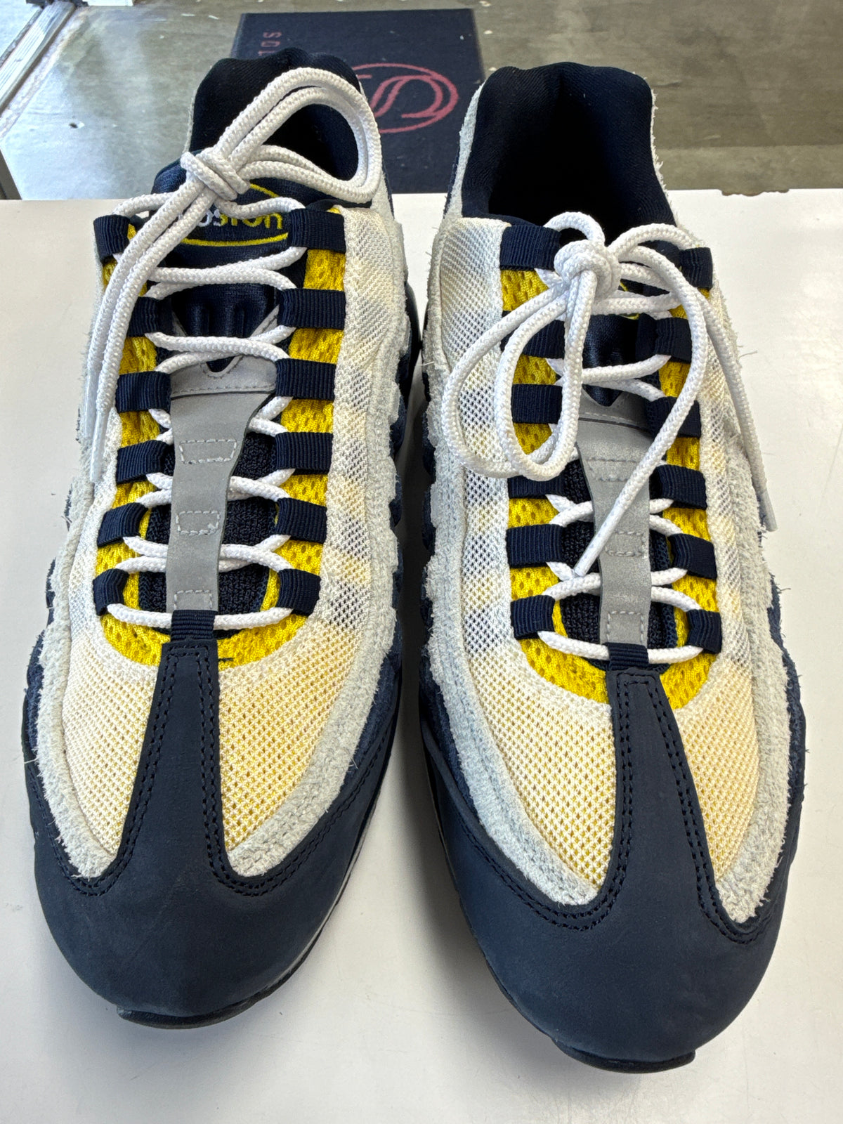 AIR MAX 95 SB ERIC KOSTON OBSIDIAN SPEED YELLOW - SIZE 11 (WORN)