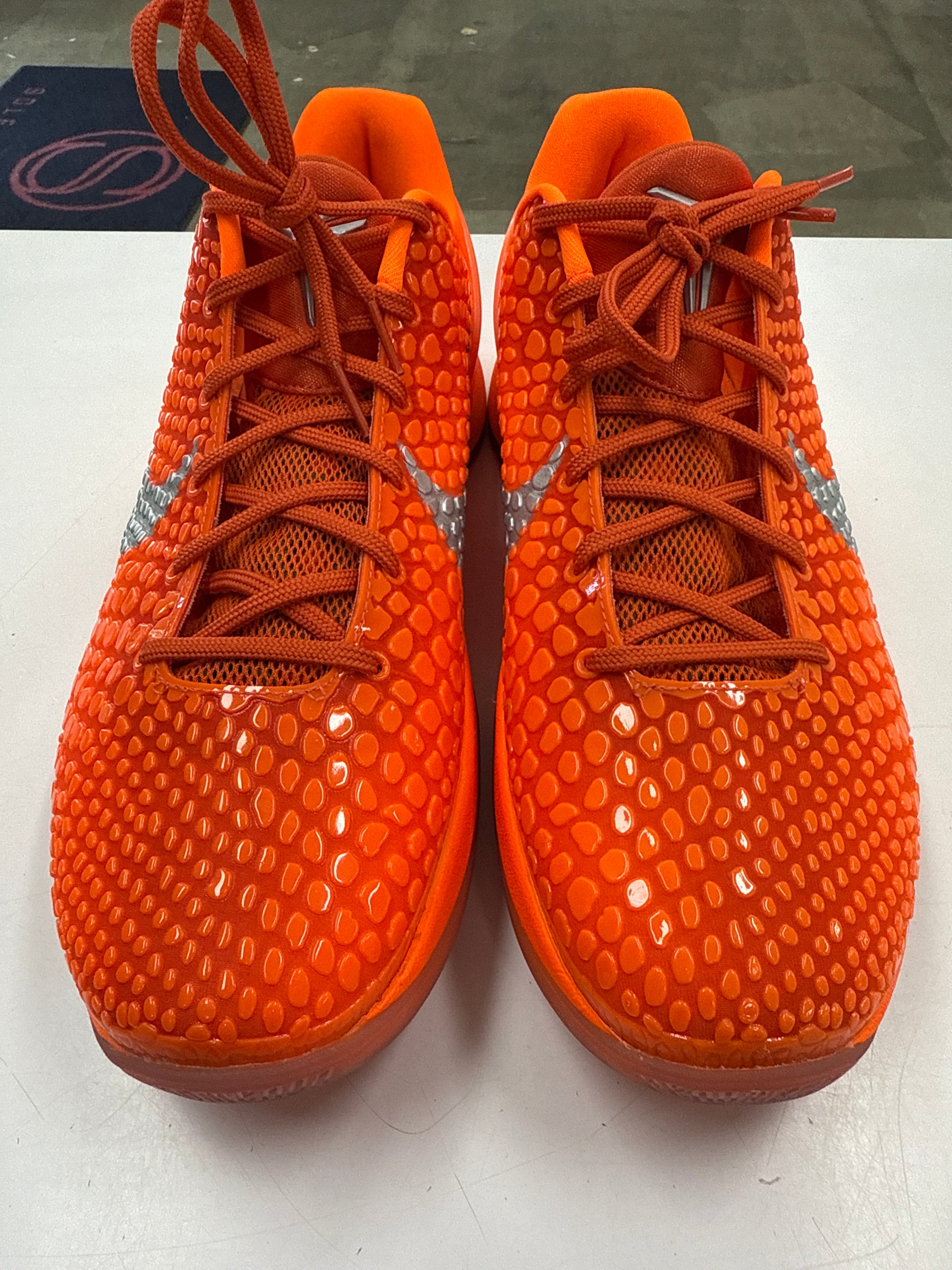 KOBE 6 PROTRO TOTAL ORANGE - SIZE 11.5 (WORN)
