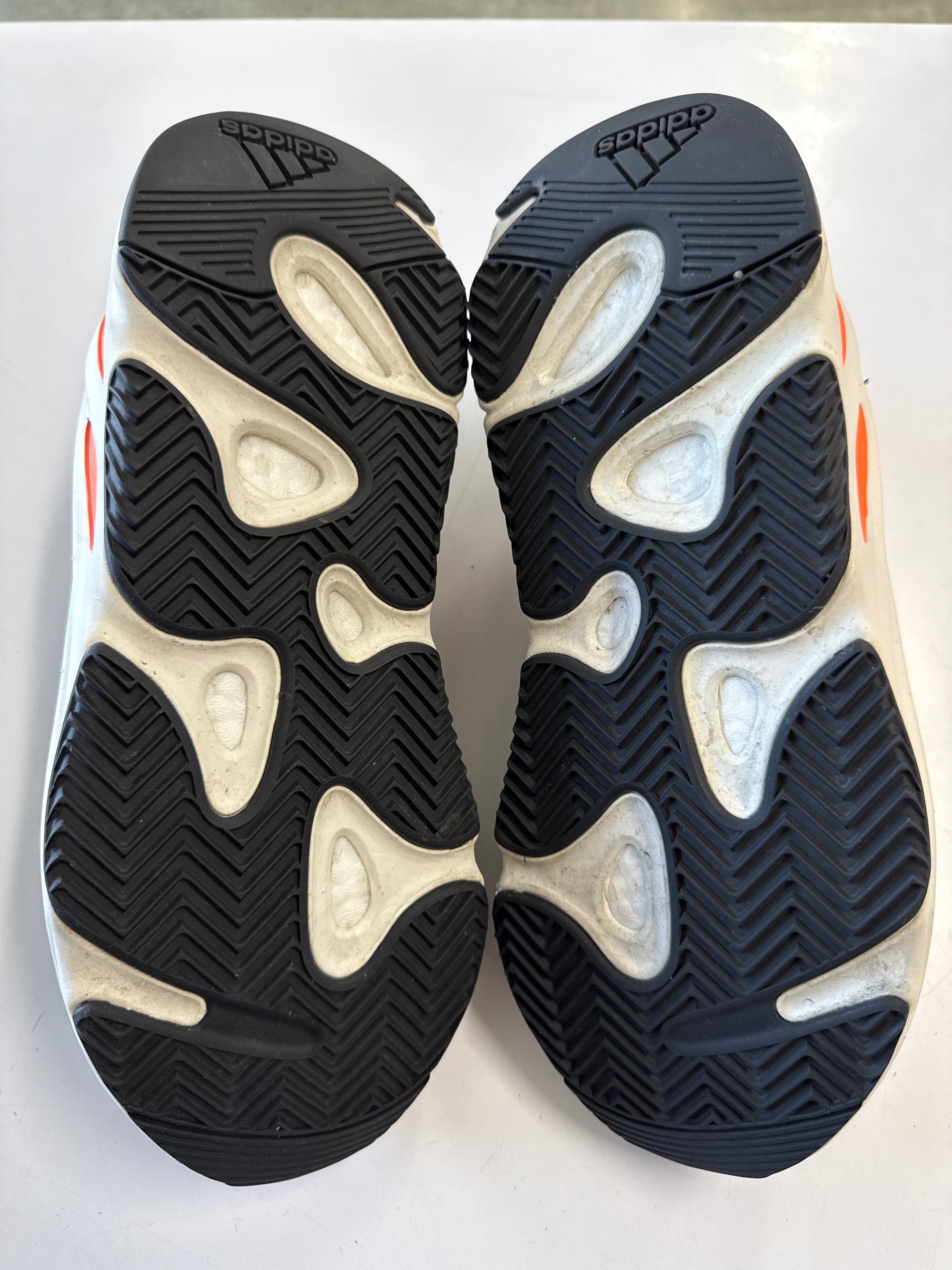 YEEZY BOOST 700 WAVE RUNNER - SIZE 9 (WORN)