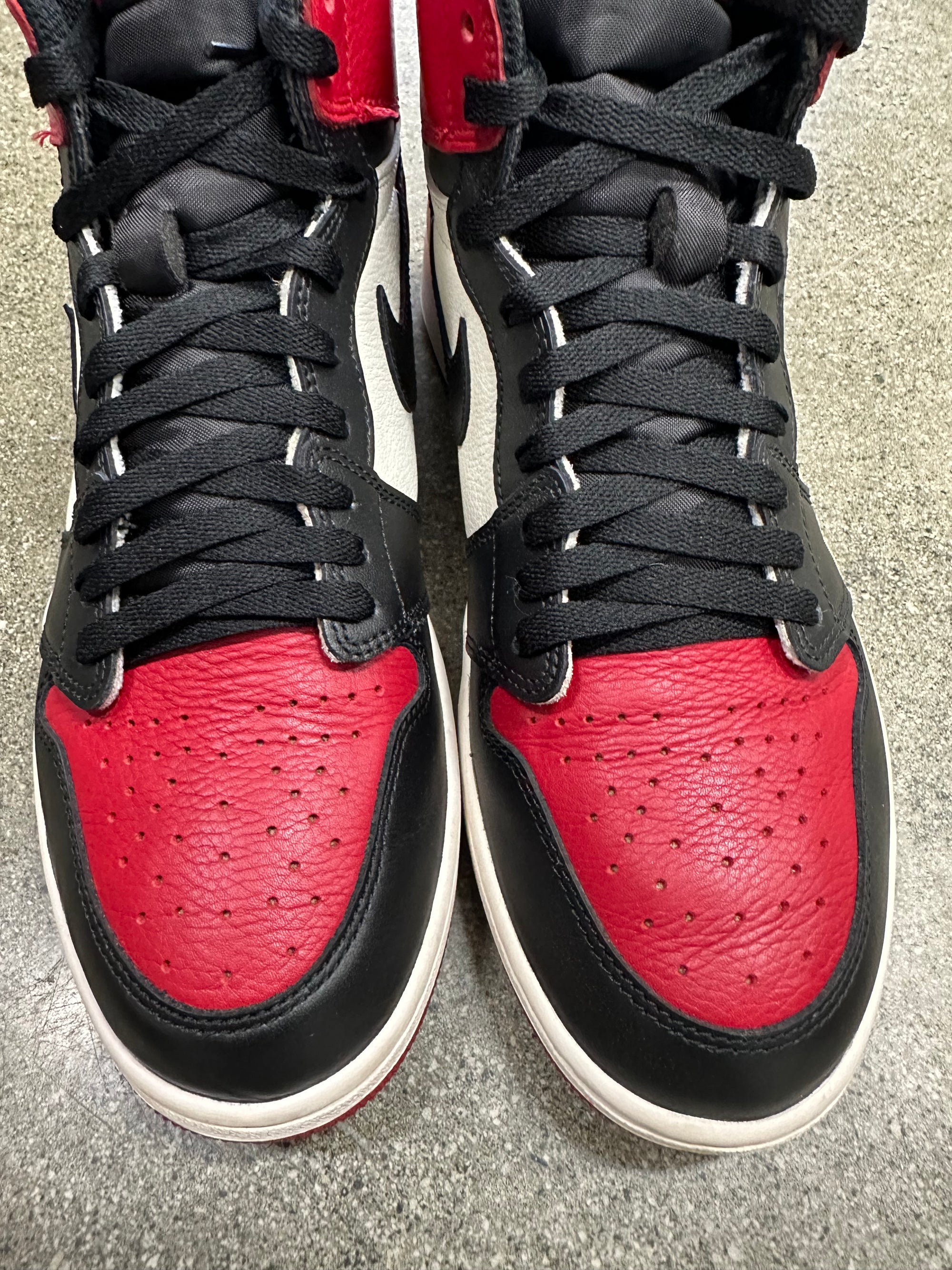 AIR JORDAN 1 HIGH BRED TOE - SIZE 11 (WORN)