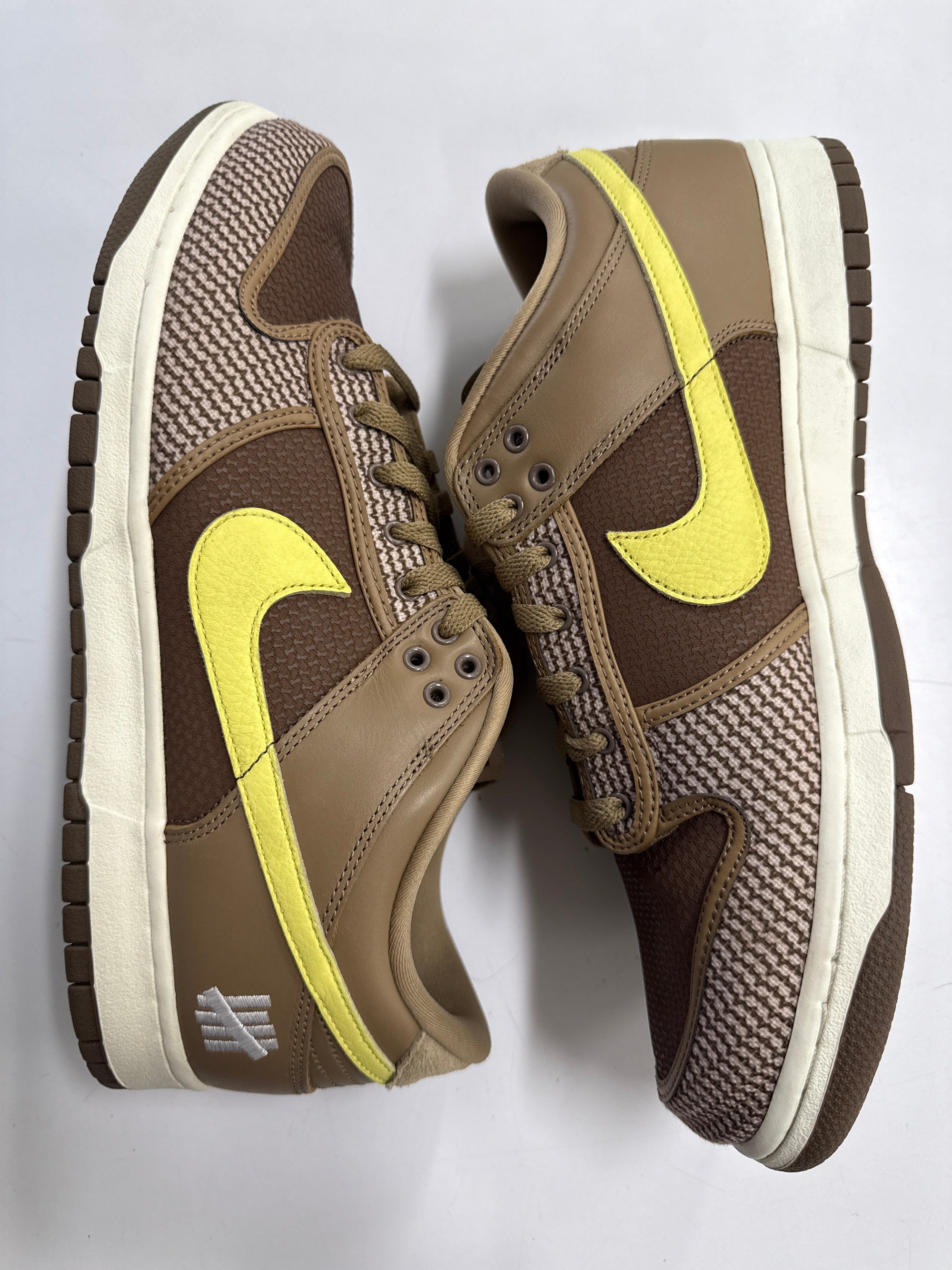 DUNK LOW UNDEFEATED CANTEEN DUNK - SIZE 13 (WORN)