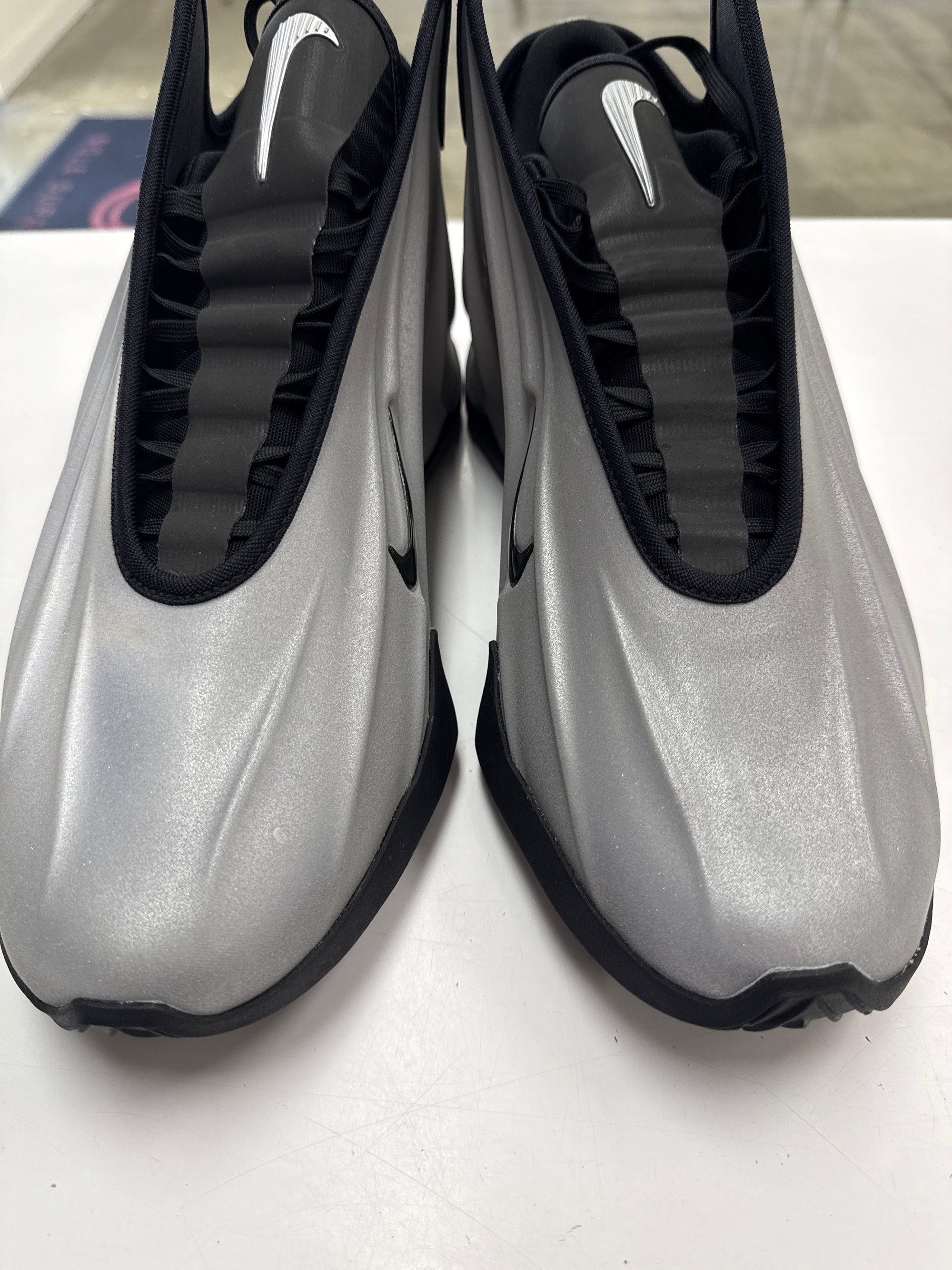 GT FUTURE METALLIC SILVER - SIZE 11.5 (WORN)