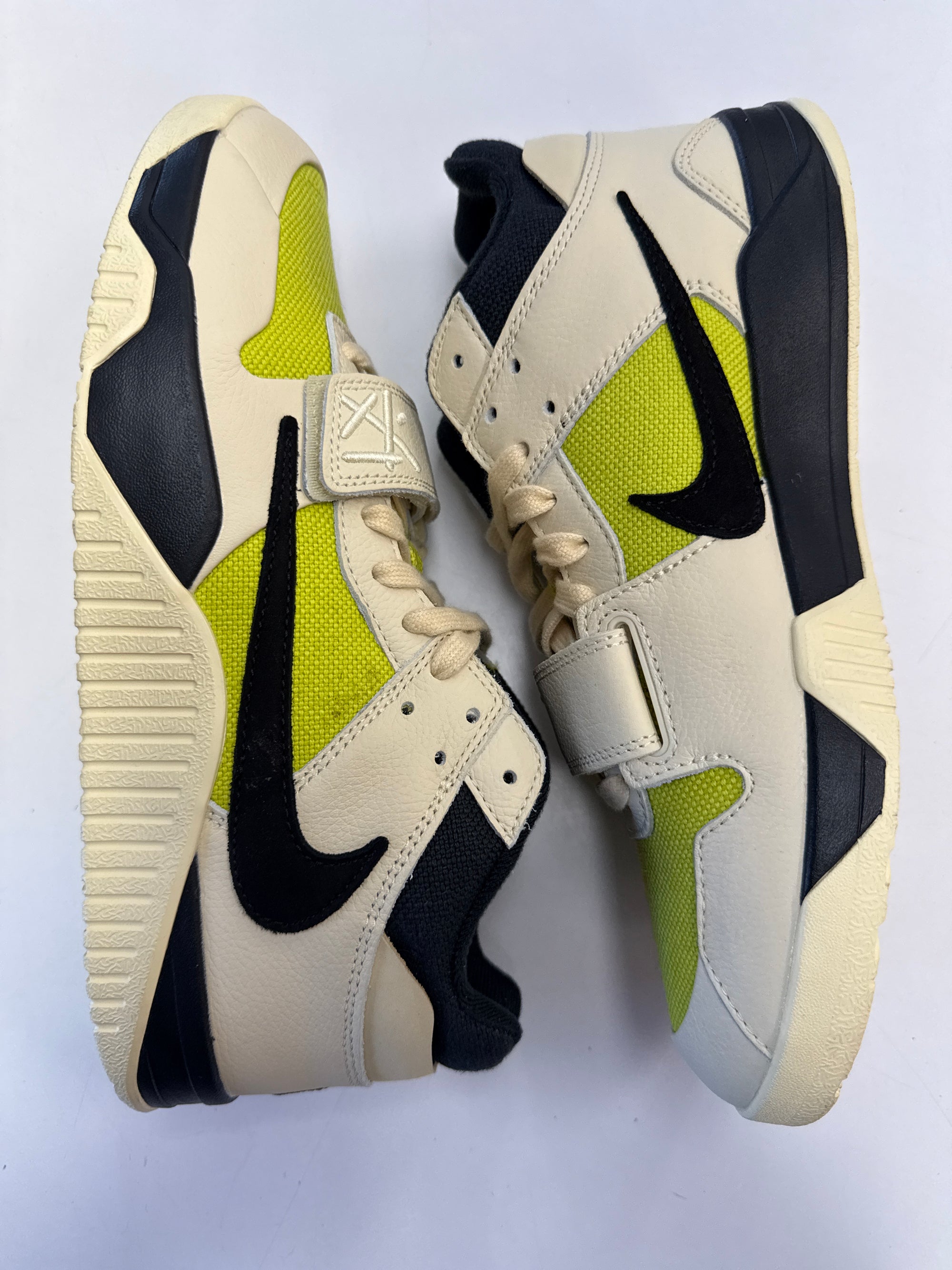 JUMPMAN JACK TRAVIS SCOTT BRIGHT CACTUS - SIZE 11 (WORN) - SUPER CLEAN
