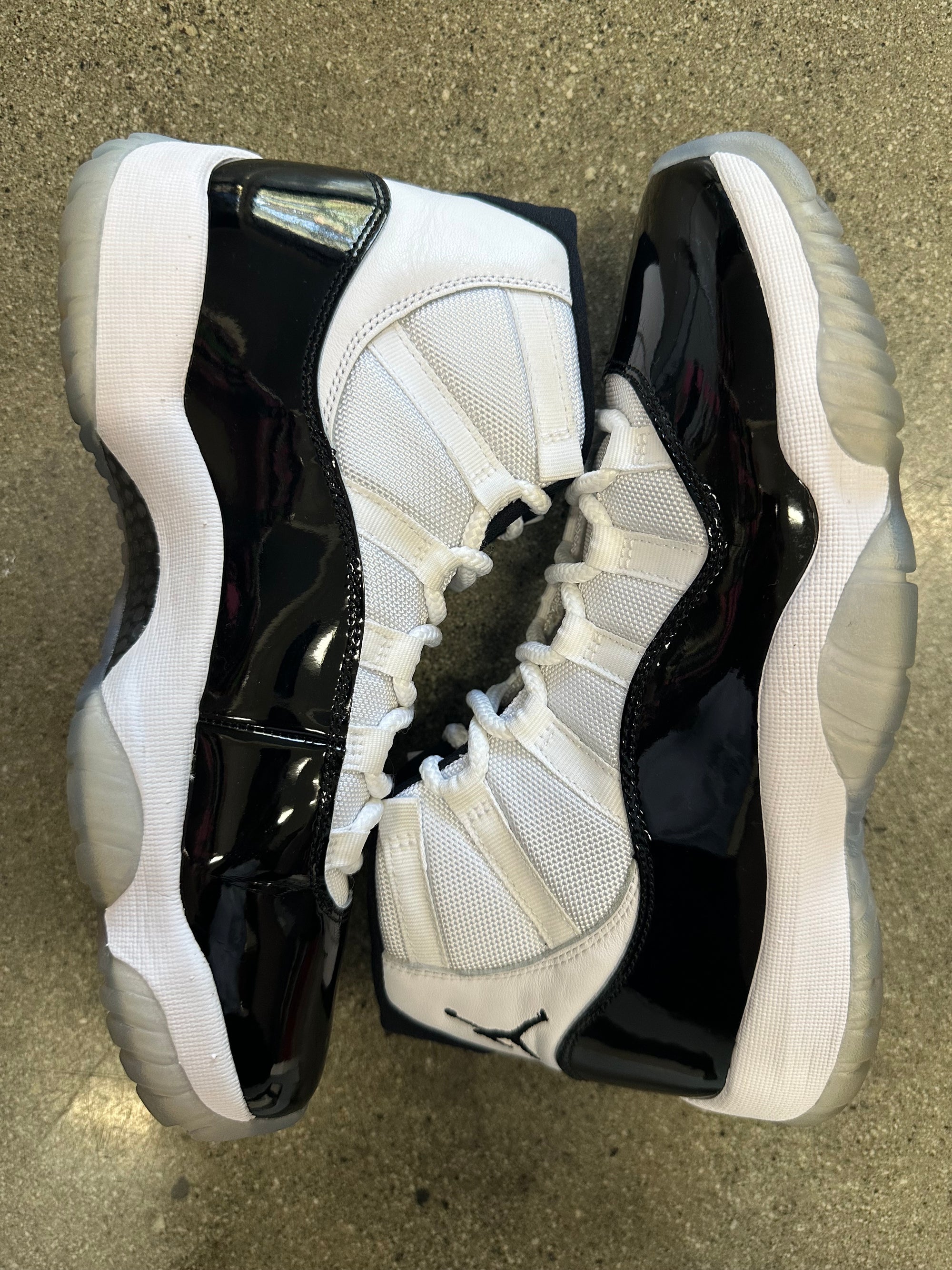 AIR JORDAN 11 CONCORD - SIZE 15 (WORN)