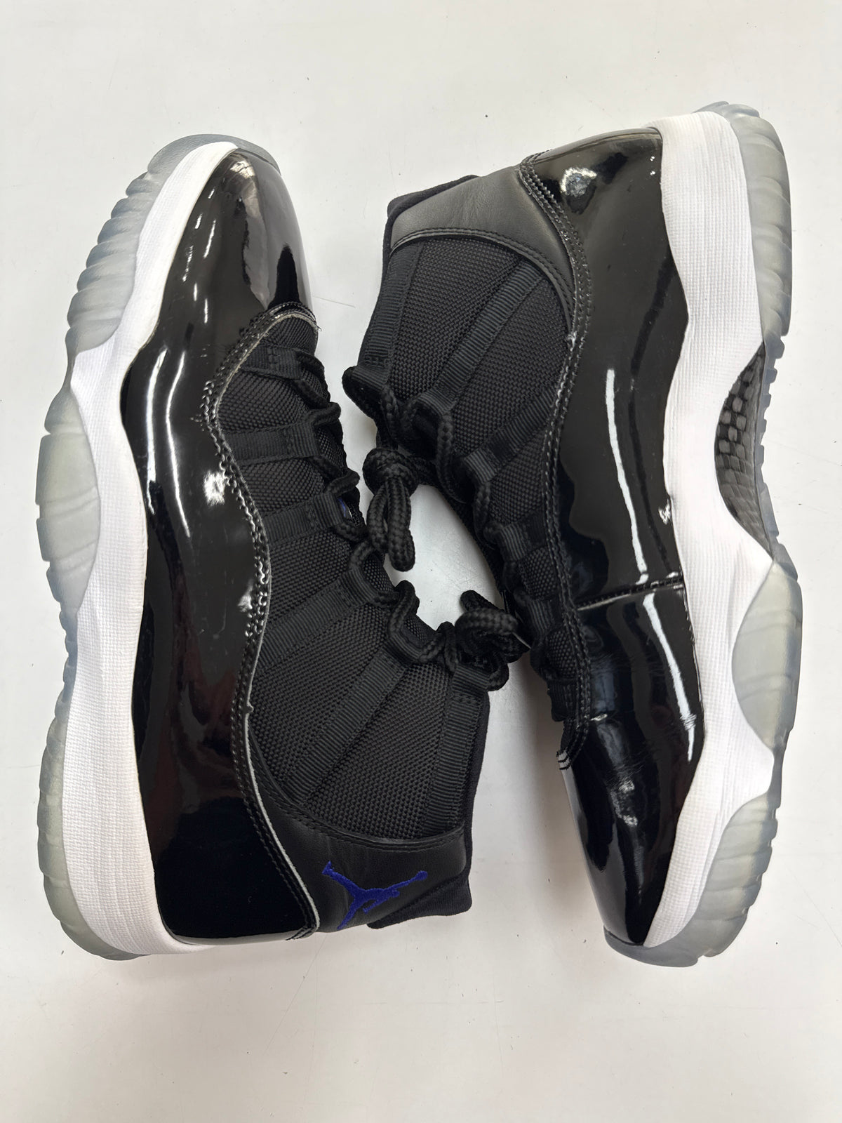 AIR JORDAN 11 SPACE JAM - SIZE 10 (WORN)