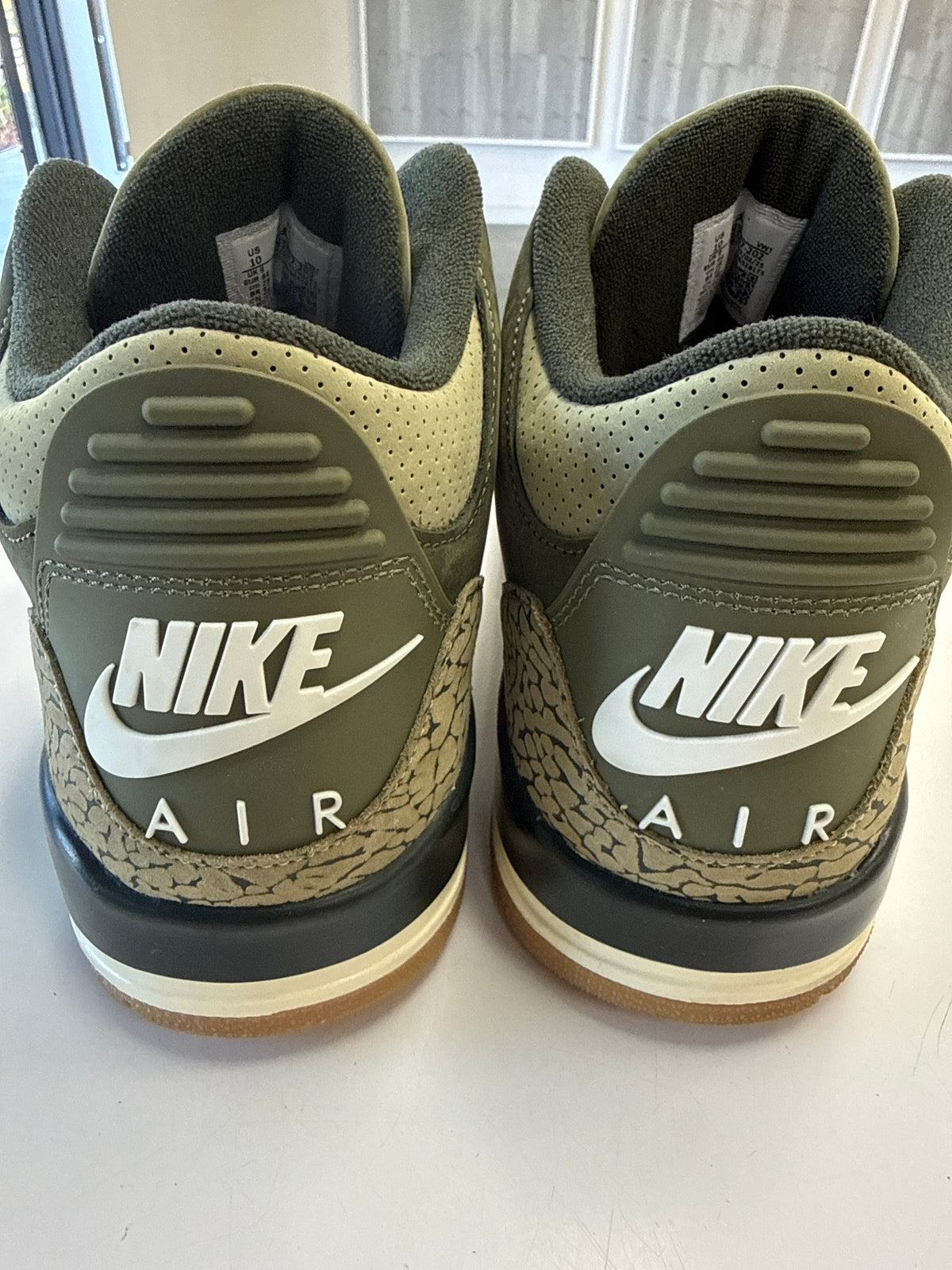 AIR JORDAN 3 FAMILY AFFAIR - SIZE 10 (WORN)