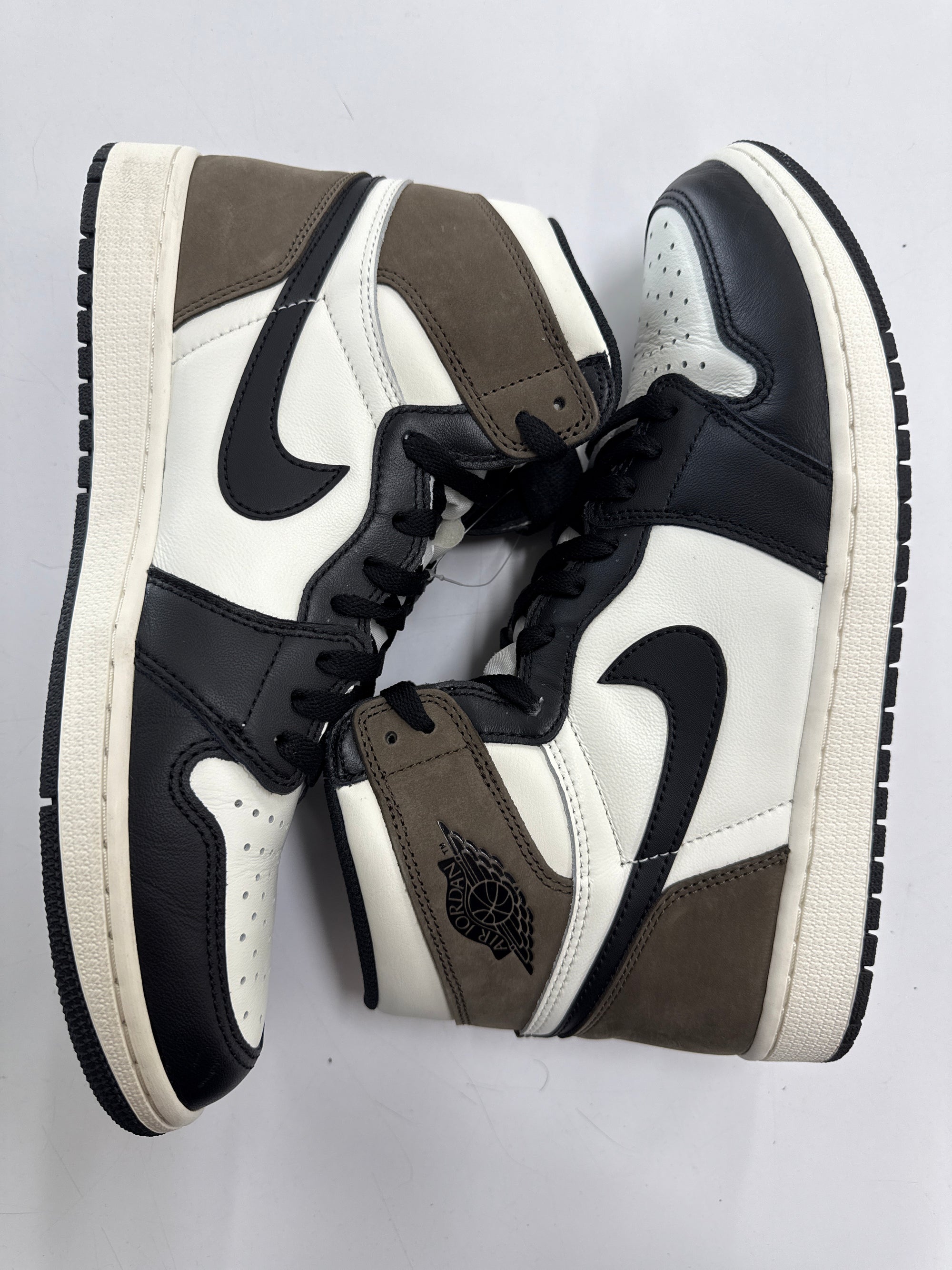 AIR JORDAN 1 HIGH DARK MOCHA - SIZE 11 (WORN) - SUPER CLEAN