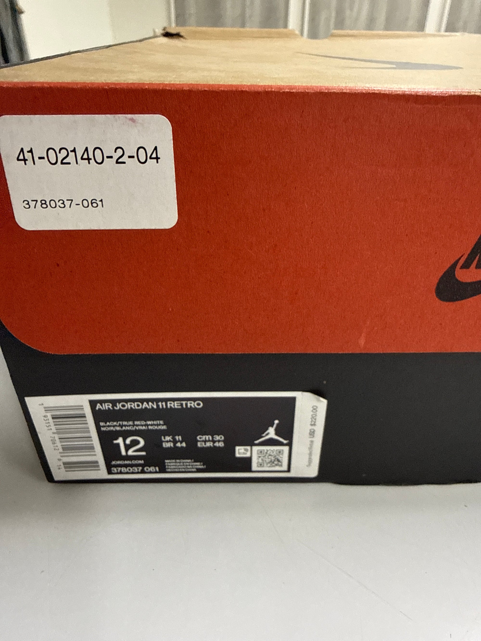 AIR JORDAN 11 BRED 2019 - SIZE 12 (WORN)
